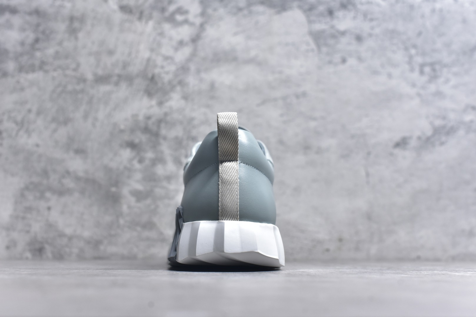 图片[5]-#Hermes 爱马仕 Bouncing 老钱风 皮面款 低帮休闲鞋 海淘代购同渠道品质 高端零售 外贸充正专供 原版购入开发 ZP级全套包装 完美楦型 正确卡色 大底 质感媲美原版 细节与原版一致 请注意区分市面通货材 尺码：39 40 41 42 43 44 45-选品中心