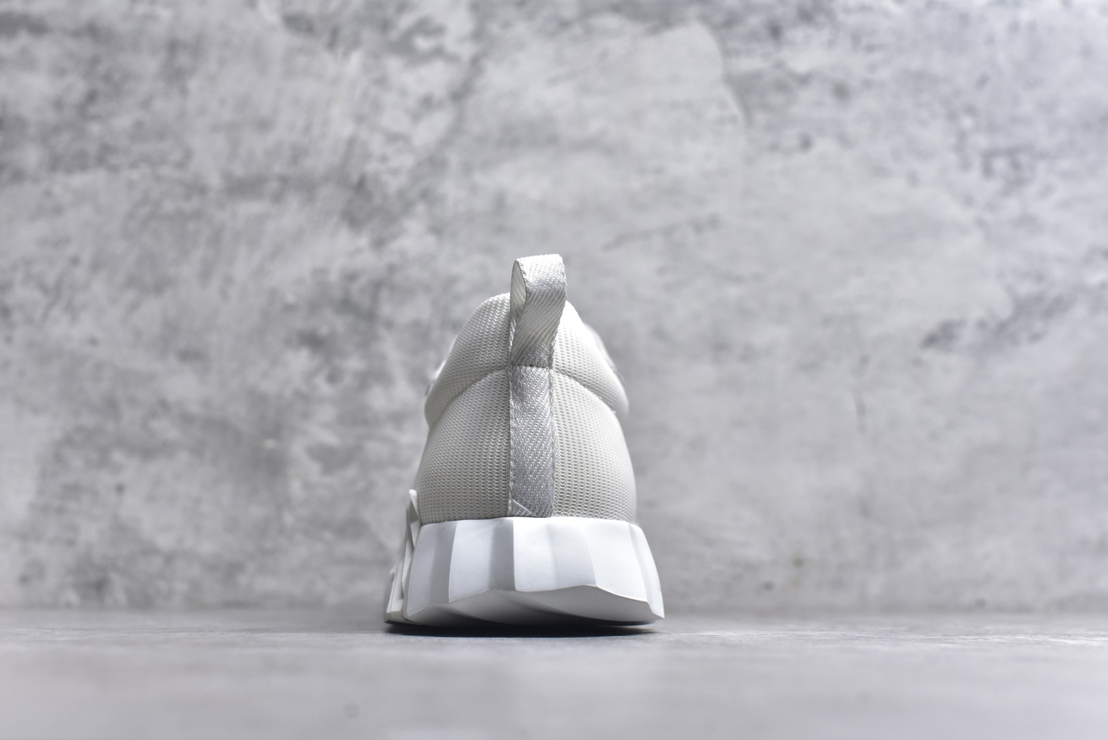 图片[5]-#Hermes 爱马仕 Bouncing 老钱风 皮面款 低帮休闲鞋 海淘代购同渠道品质 高端零售 外贸充正专供 原版购入开发 ZP级全套包装 完美楦型 正确卡色 大底 质感媲美原版 细节与原版一致 请注意区分市面通货材 尺码：39 40 41 42 43 44 45-选品中心