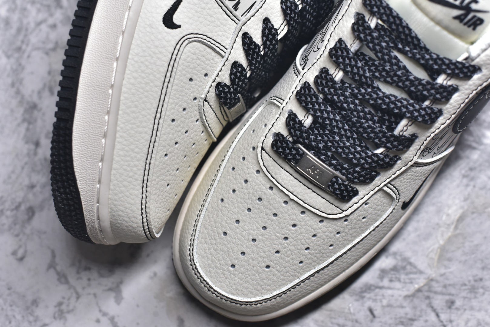 图片[8]-#Nike Air Force 1\’07 Low 耐克联名 米黑多重勾 空军一号定制低帮休闲板鞋 HH7518-068 #原楦头原纸板 原装鞋盒 定制五金配件 内置全掌气垫 原厂鞋底 尺码：36 36.5 37.5 38 38.5 39 40 40.5 41 42 42.5 43 44 44.5 45 9.D4-选品中心