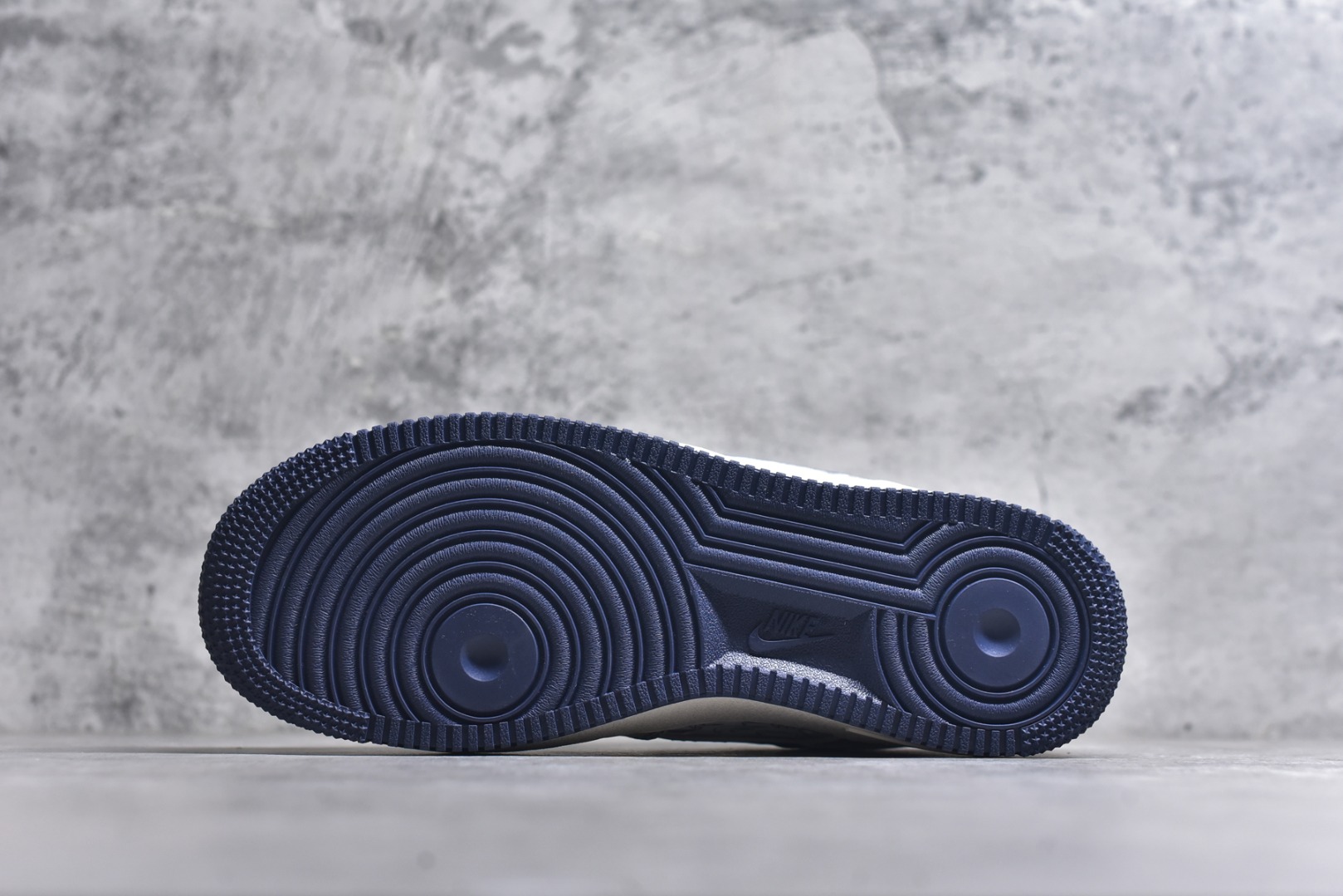 图片[6]-#Nike Air Force 1\’07 Low 耐克联名 深蓝多重勾 空军一号低帮休闲板鞋 HH7518-069 #原楦头原纸板 原装鞋盒 定制五金配件 内置全掌气垫 原厂鞋底 尺码：36 36.5 37.5 38 38.5 39 40 40.5 41 42 42.5 43 44 44.5 45 9.D4-选品中心