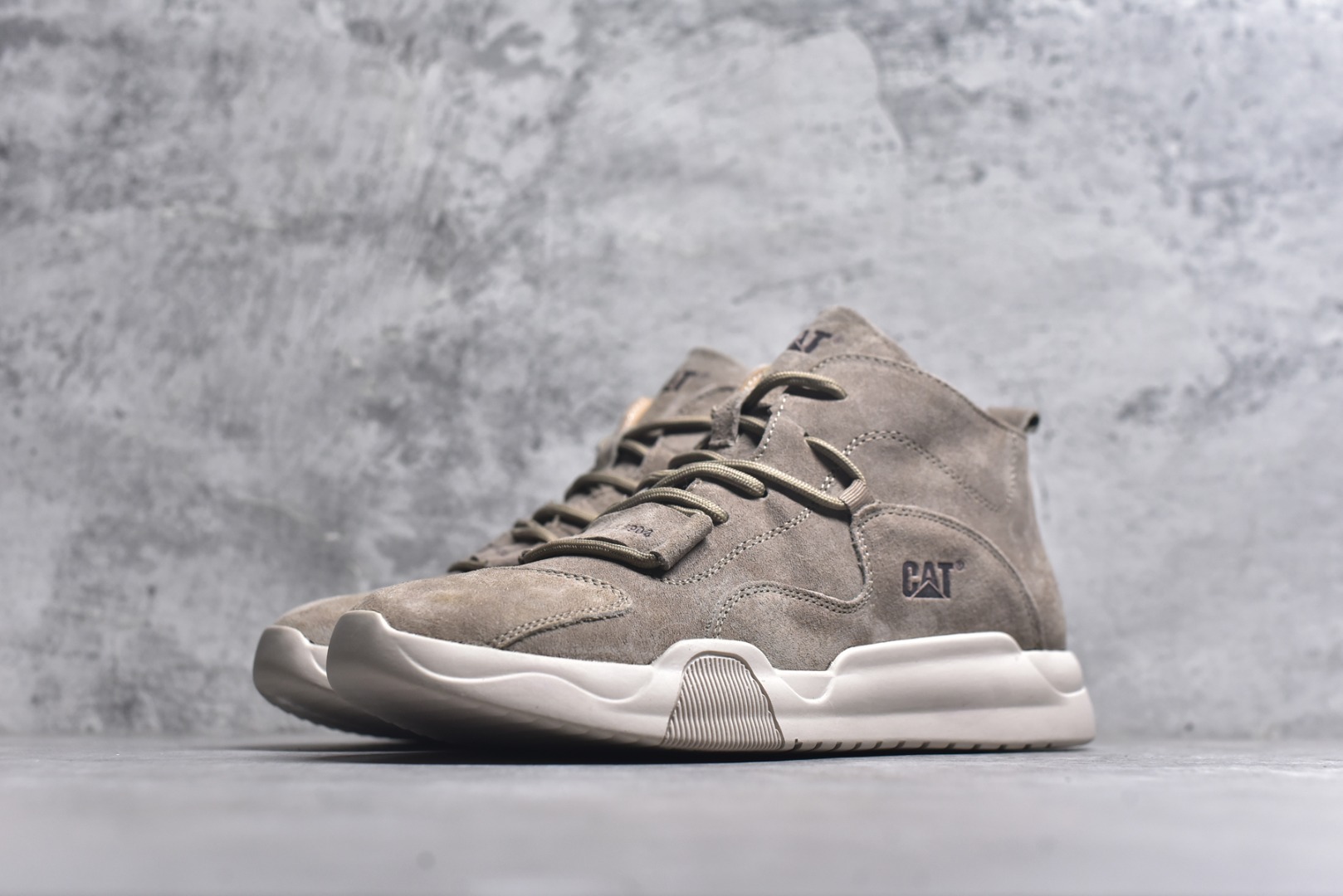 图片[2]-#25秋冬款CAT/卡特 硬汉推土机品牌经典百搭户外中帮休闲马丁靴系列 广东大厂品质 官网常年主打款 时尚潮流搭配 面料釆用意大利进口头层麂牛皮 全鞋牛皮材料 大底到五金都是代工厂原材料制作 好货不杀猪 首单质量严格把控 全套官网统一包装 今年冬季防寒户外专用 日常随意搭配 型男必备 尺码：39 40 41 42 43 44-选品中心