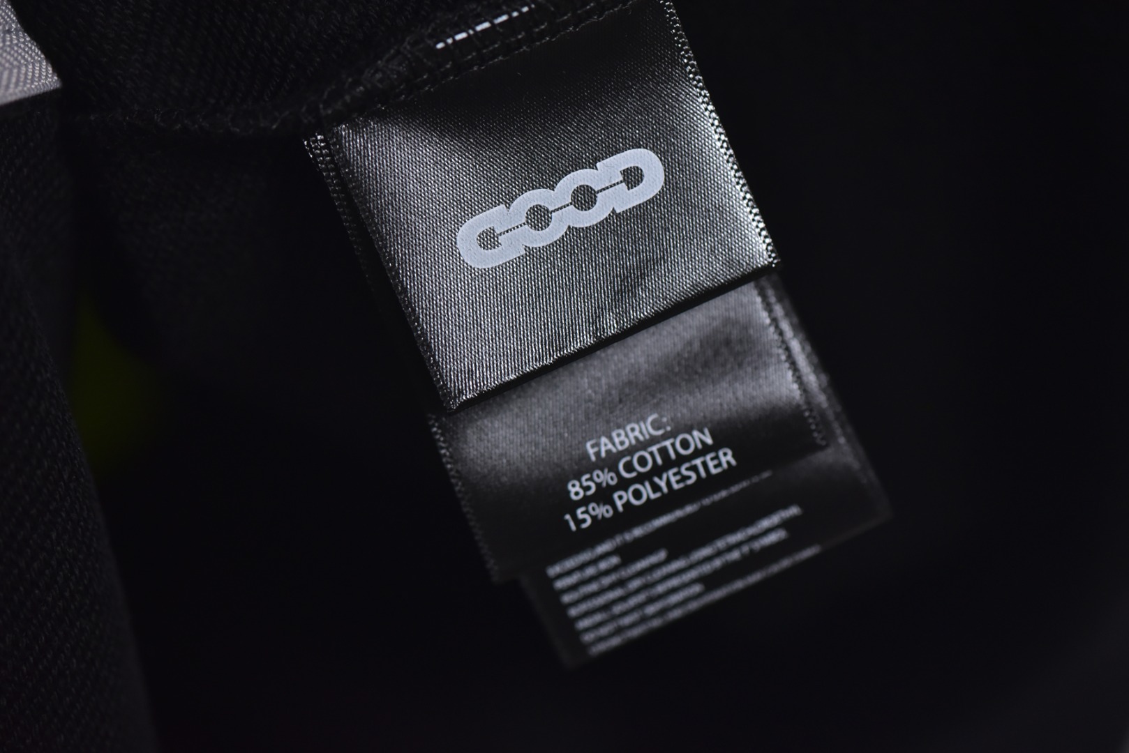 图片[5]-#GOOD BRAND 25Fw GOOD前小后大字母连帽外套 采用350克纯棉面料，面料质地扎实，穿着舒适有型，质感拉满，确保舒适性与版型俱佳，定制螺纹设计，增强了螺纹的耐久性，不易变形，同时提升了舒适度。胸前GOOD品牌刺绣Logo，后背钢印凹凸GOOD标识，双侧插袋配钢制按扣，​双头刻字拉链头，顺滑耐用，采用插肩袖版型设计，这种版型不限制肩宽，能突出轻松慵懒感，对各种身材都很友好，主标+水洗标+四张吊牌+包装+全套定制齐全，男女同款 尺码：1 2 3-选品中心