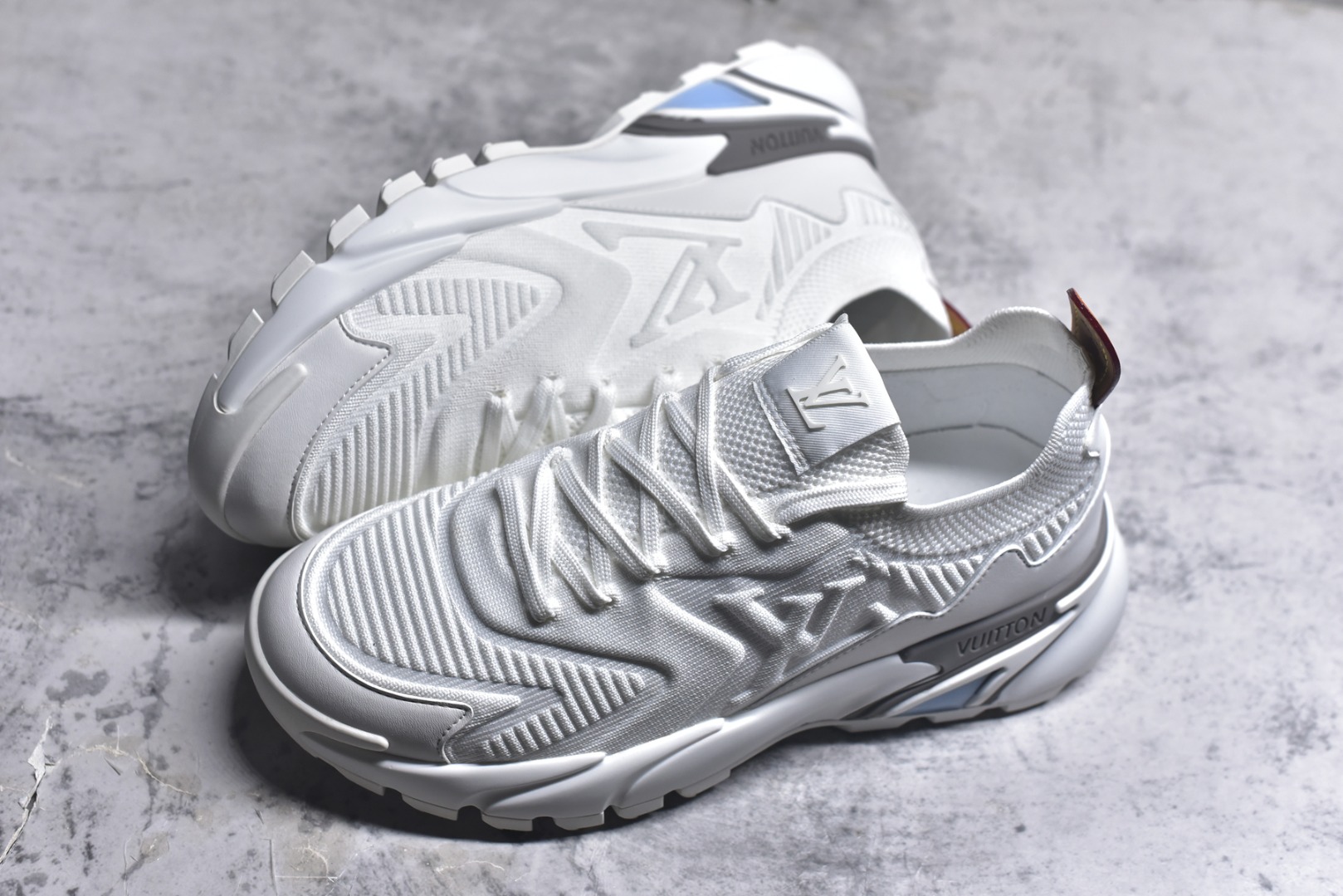 图片[7]-#Louis Vuitton LV Runner Tatic Sneaker 系列 厚底 休闲 运动鞋 跑鞋 原版购入开发 做货 本款 Runner Tatic 运动鞋融合飞织面料材质，演绎传统登山鞋的灵感启发。 字母抒写于一侧，标识，轻盈耐磨的橡胶外底完善整体配送精美包装 面料： 原版进口定制飞织面料 ■内里：原版定制透气网里 ■鞋底：原版开模防滑橡胶组合材质 ■底厚： 4CM 尺码：男款38-46-选品中心