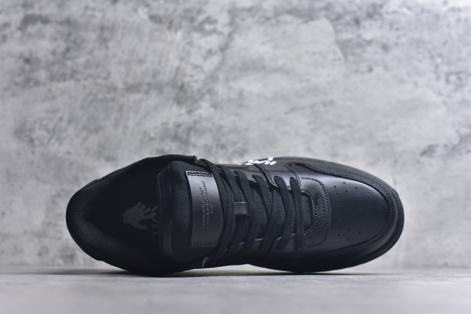 图片[4]-#Off-White™ co Virgil Abloh Out Of Office Low-top Leather OW联名 箭头OFF-White 重磅联名 SneakersOOO复古百搭休闲运动板鞋 原楦型开发纸版#采用粒面头层小牛皮饰片#超软PU鞋垫+拼接去臭网布材质#全新开发橡胶耐磨鞋底低帮Out of office运动鞋 尺码：40 41 42 43 44 45 46 47-选品中心