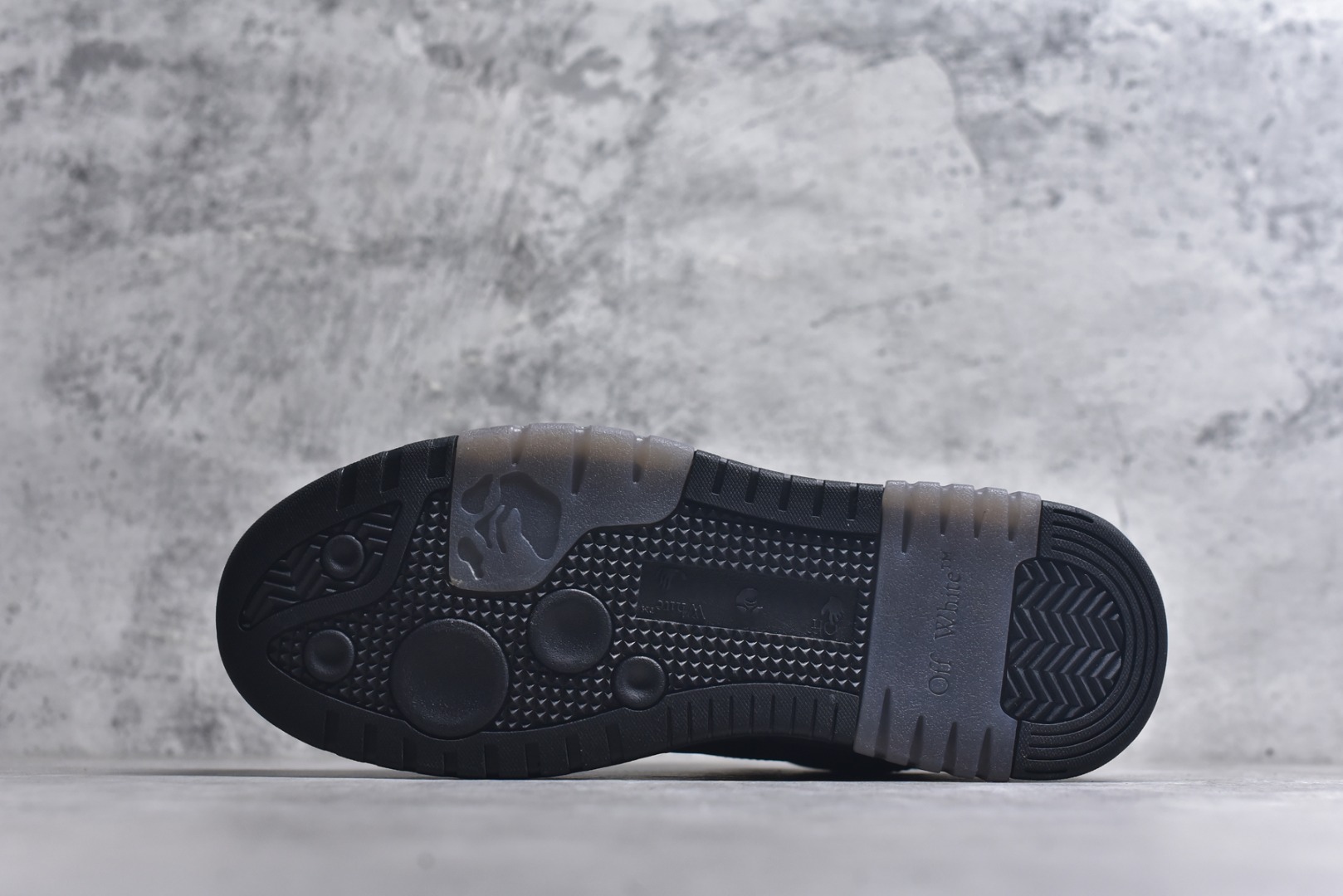 图片[6]-#Off-White™ co Virgil Abloh Out Of Office Low-top Leather OW联名 箭头OFF-White 重磅联名 SneakersOOO复古百搭休闲运动板鞋 原楦型开发纸版#采用粒面头层小牛皮饰片#超软PU鞋垫+拼接去臭网布材质#全新开发橡胶耐磨鞋底低帮Out of office运动鞋 尺码：40 41 42 43 44 45 46 47-选品中心