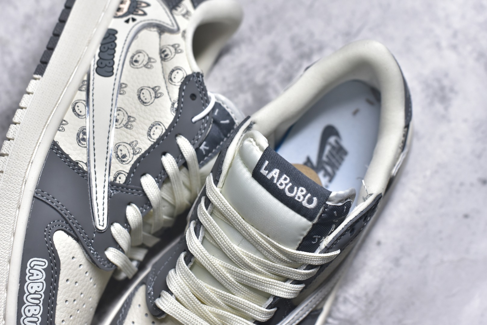 图片[9]-#Nike Air Jordan 1 x Travis Scott AJ1倒勾 乔一倒钩 ‘DIY’定制 耐克 低帮文化篮球鞋 完美品质出货 细节如图所示 鞋面切割工整 冲孔整齐干净 中底拉帮线 整体清洁度非常好 货号：LD2028-055 尺码：36 36.5 37.5 38 38.5 39 40 40.5 41 42 42.5 43 44 45-选品中心