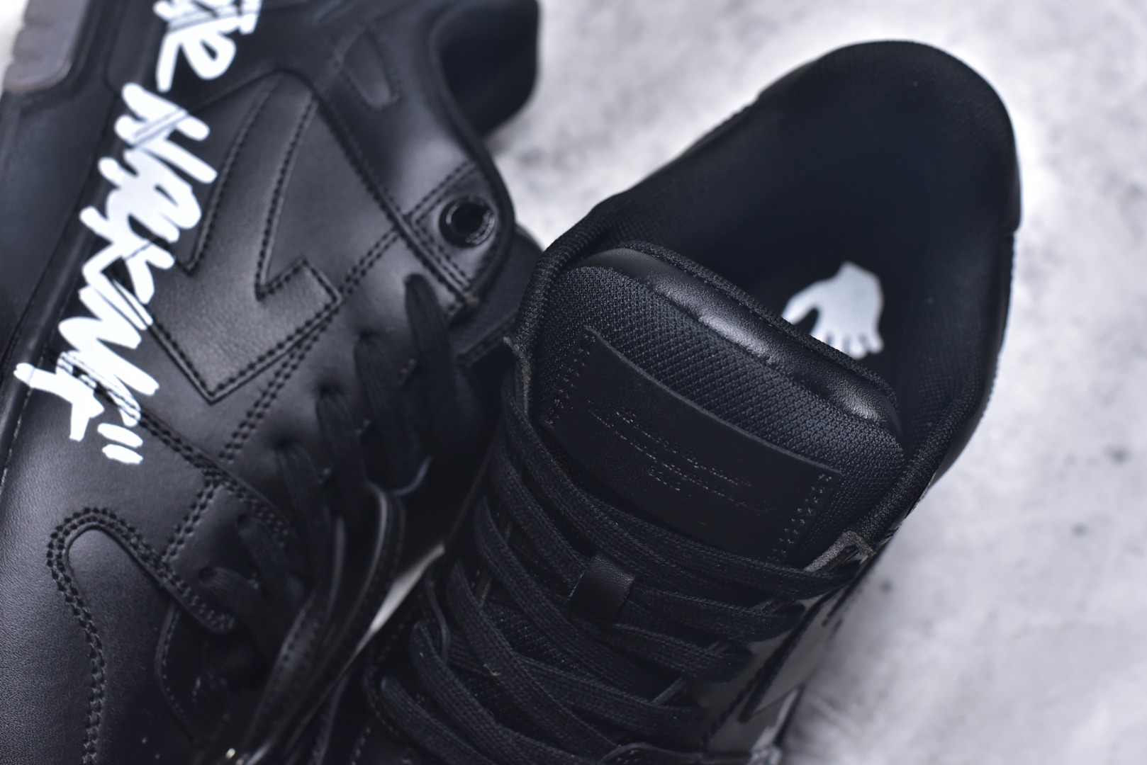 图片[9]-#Off-White™ co Virgil Abloh Out Of Office Low-top Leather OW联名 箭头OFF-White 重磅联名 SneakersOOO复古百搭休闲运动板鞋 原楦型开发纸版#采用粒面头层小牛皮饰片#超软PU鞋垫+拼接去臭网布材质#全新开发橡胶耐磨鞋底低帮Out of office运动鞋 尺码：40 41 42 43 44 45 46 47-选品中心