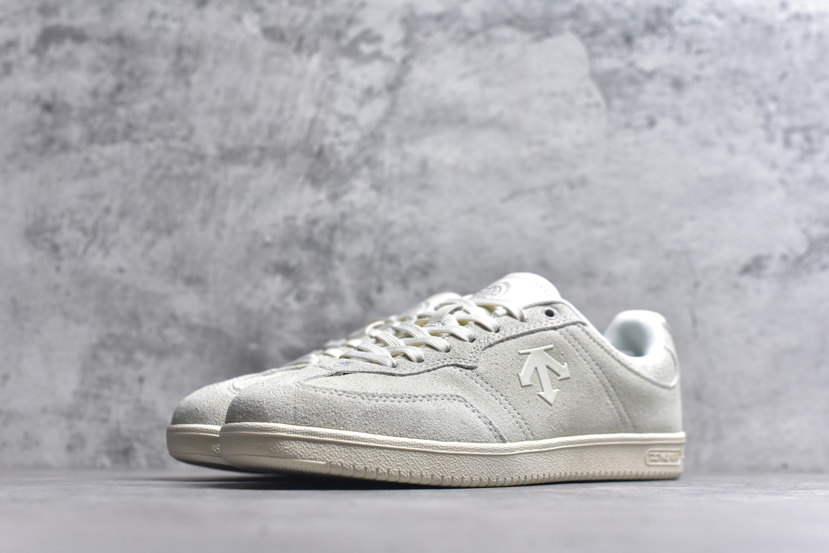 图片[2]-#迪桑特DESCENTE EDGE COURT RETRO 复古轻质 耐磨低帮 生活休闲鞋 货号：SP323LSN82 尺码：36 36.5 37.5 38 38.5 39 40 40.5 41 42 42.5 43 44 45-选品中心