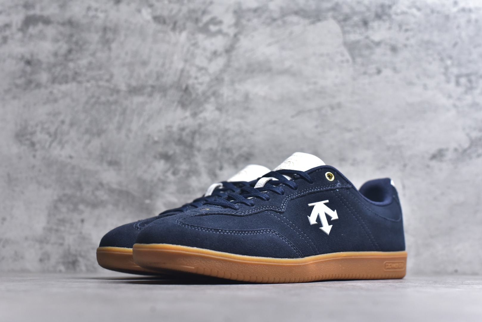 图片[2]-#迪桑特DESCENTE EDGE COURT RETRO 复古轻质 耐磨低帮 生活休闲鞋 货号：SP323LSN82 尺码：36 36.5 37.5 38 38.5 39 40 40.5 41 42 42.5 43 44 45-选品中心