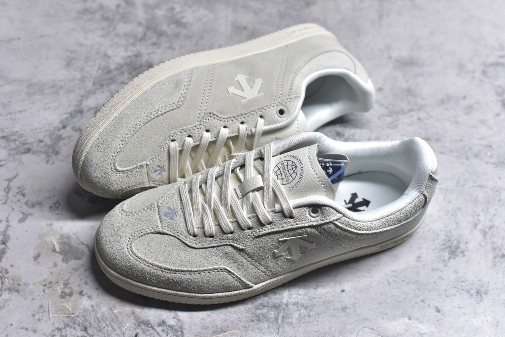 图片[7]-#迪桑特DESCENTE EDGE COURT RETRO 复古轻质 耐磨低帮 生活休闲鞋 货号：SP323LSN82 尺码：36 36.5 37.5 38 38.5 39 40 40.5 41 42 42.5 43 44 45-选品中心