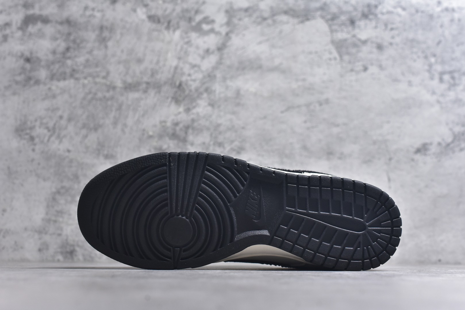 图片[6]-#Nike SB Dunk Low LV系列 牛仔布黑勾 周年高端定制 低帮休闲板鞋 FC1688-223 #定制鞋盒 大厂纯原品质出货 超高清洁度 皮料切割干净无任何毛边 细节完美 尺码：36 36.5 37.5 38 38.5 39 40 40.5 41 42 42.5 43 44 44.5 45 9.E5-选品中心