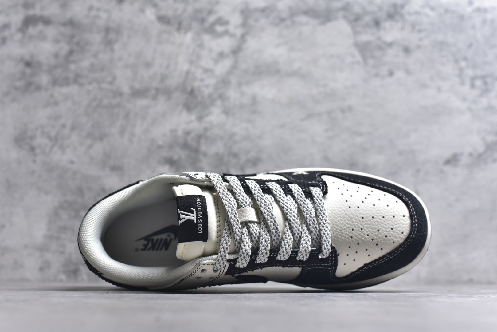 图片[4]-#Nike SB Dunk Low LV系列 牛仔布黑勾 周年高端定制 低帮休闲板鞋 FC1688-223 #定制鞋盒 大厂纯原品质出货 超高清洁度 皮料切割干净无任何毛边 细节完美 尺码：36 36.5 37.5 38 38.5 39 40 40.5 41 42 42.5 43 44 44.5 45 9.E5-选品中心