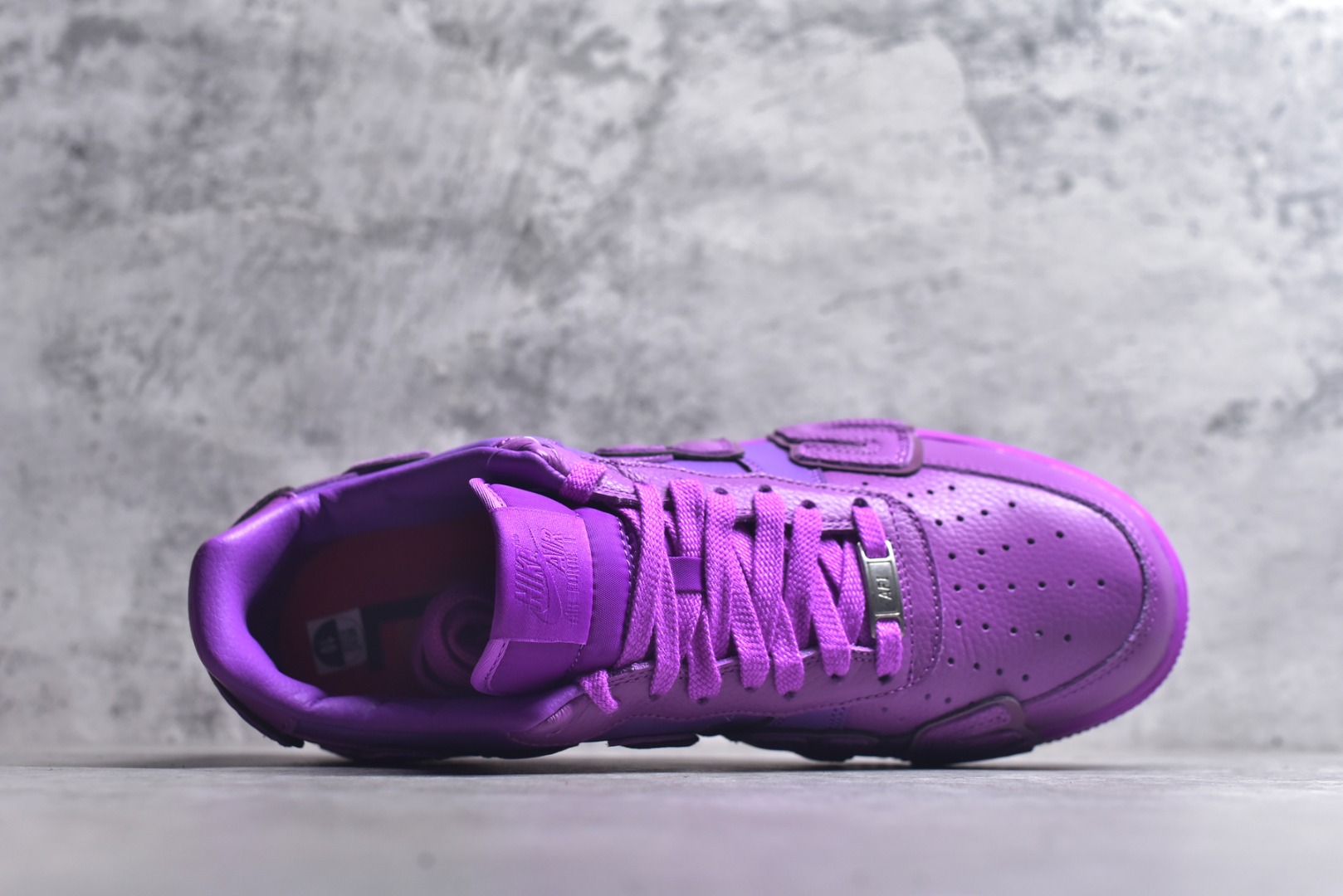 图片[4]-#CPFM x NK Air Force 1 Low 空军一号系列低帮 纯原生产线出品 市场唯一正确皮料卡色 区别其他版本 经典百搭休闲运动板鞋“联名放大补丁字母”近日，A$AP Bari 在其官方社交媒体上预告了 Cactus Plant Flea Market(CPFM) 和 Nike Air Force 1 Low 的全新配色。 #此次全新推出的紫色和苔藓绿配色，保留了原始黑白版标志性风格，均采用皮革鞋面、尼龙鞋舌、带有反光底衬的「AIR SUNSHINE」及同色 AF1 橡胶鞋底。 货号：FQ7069-500 尺码： 40 40.5 41 42 42.5 43 44 44.5 45 46 47.5 48-选品中心