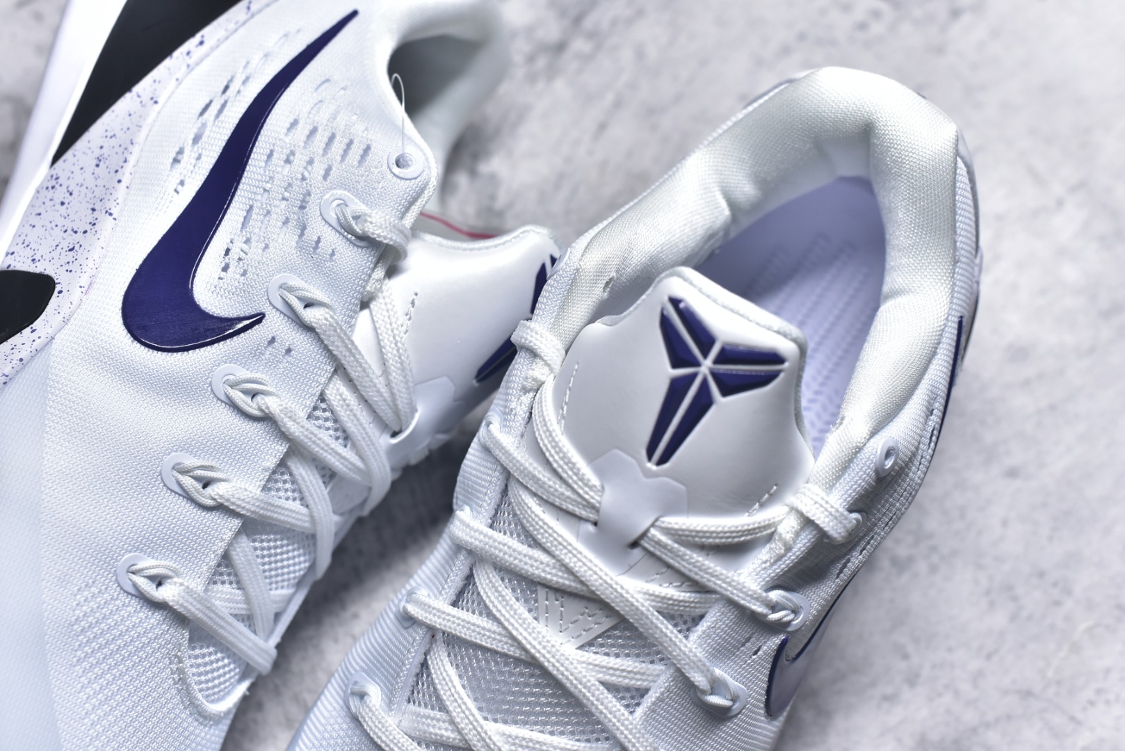 图片[9]-#Nike Kobe 9 Low Protro 科比九代舒适减震防滑低帮篮球鞋 湖人白紫 IH1401-100 React科技鞋垫加持 实战配置直接拉满 原楦纸板开发 鞋身流线型、后跟塑形 区分土肥圆 原厂针织鞋面一针一线匹配原版 全身鞋材卡料色独家定制 唯一万针立体刺绣SWOOSH 真实底模最大48.5 实战利器 专供海外市场 尺码：40 40.5 41 42 42.5 43 44 44.5 45 46 47.5 48.5 （脚宽、脚胖 建议买大半码）-选品中心