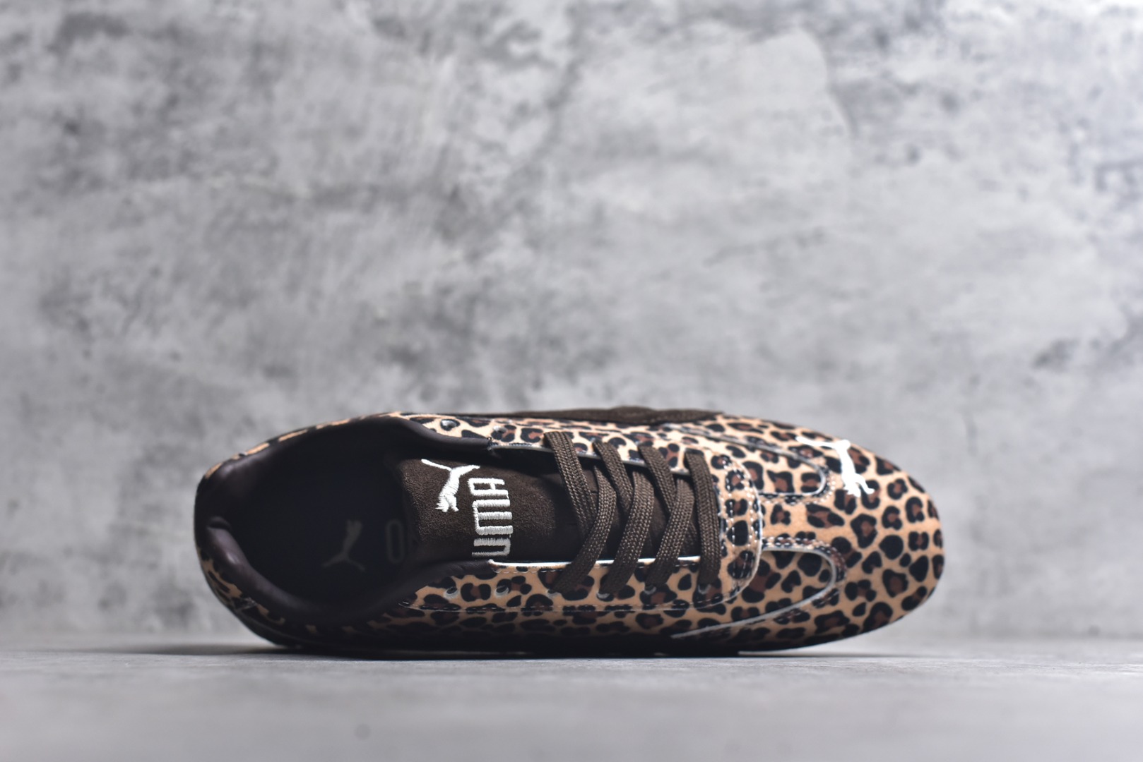 图片[4]-#Puma Speedcat OG Sparco 彪马罗马阿莫尔系列 复古运动休闲赛车跑鞋 全球知名运动品牌PUMA赛车系列 以趣味十足又前卫复古的设计引领潮流 将赛道精神融入街头时尚 开启前卫竞速之旅 主打前卫复古风 Roma鞋款的鞋侧以复古的流线造型 经典Logo 巧妙吸睛 而Speedcat鞋款以亮眼三色条纹元素缀以舒适鞋面 赋予了独特的个性美学 演绎赛车的无尽能量 货号：406690-01 尺码： 35-45-选品中心