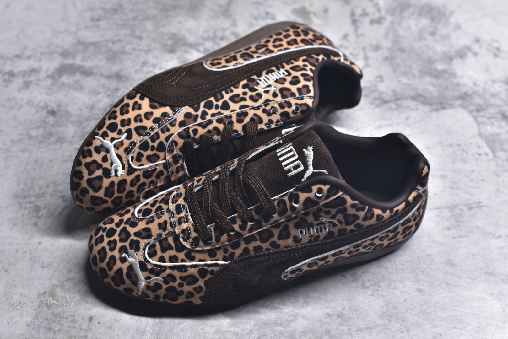 图片[7]-#Puma Speedcat OG Sparco 彪马罗马阿莫尔系列 复古运动休闲赛车跑鞋 全球知名运动品牌PUMA赛车系列 以趣味十足又前卫复古的设计引领潮流 将赛道精神融入街头时尚 开启前卫竞速之旅 主打前卫复古风 Roma鞋款的鞋侧以复古的流线造型 经典Logo 巧妙吸睛 而Speedcat鞋款以亮眼三色条纹元素缀以舒适鞋面 赋予了独特的个性美学 演绎赛车的无尽能量 货号：406690-01 尺码： 35-45-选品中心