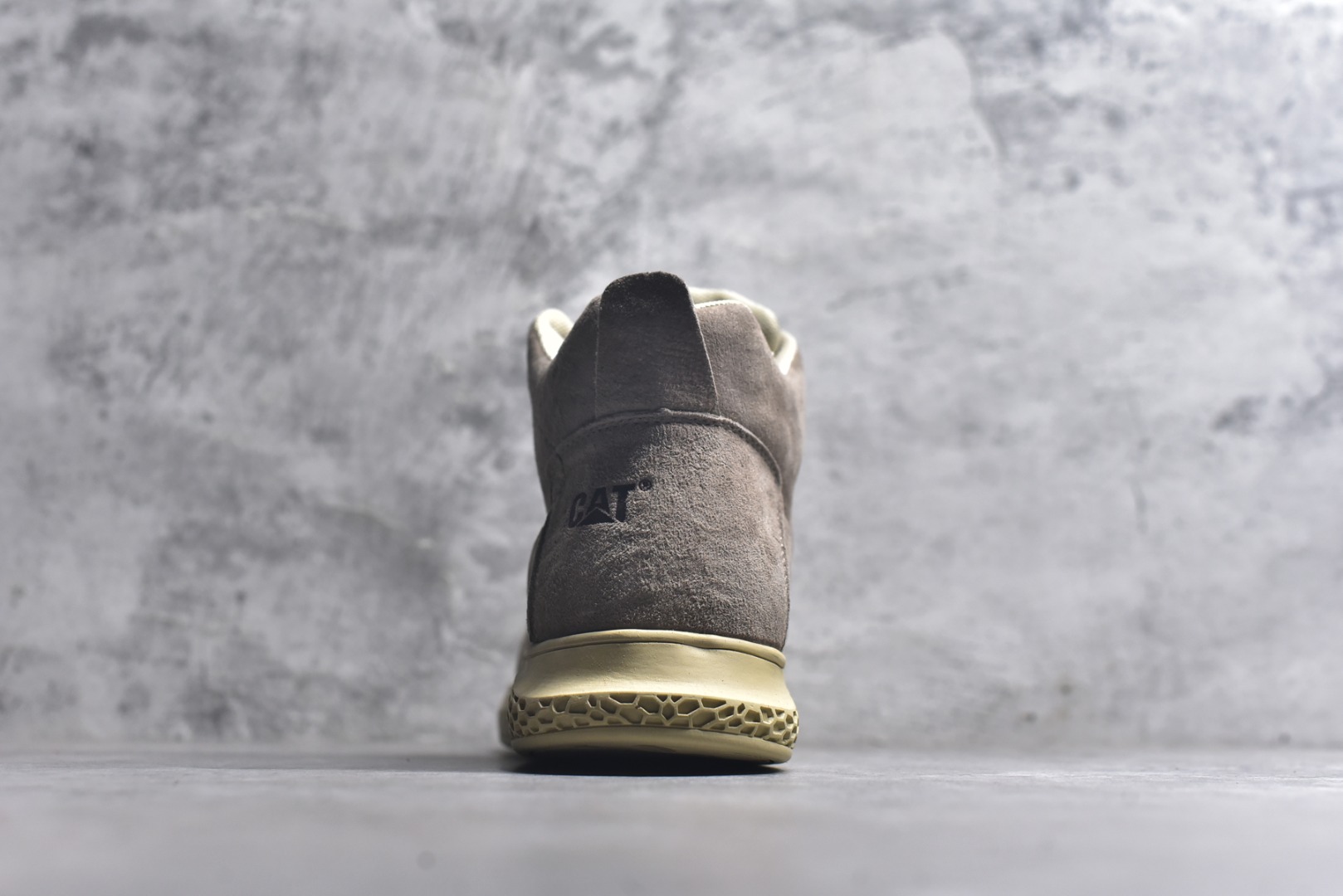 图片[5]-#CAT卡特 户外中帮休闲马丁靴系列 广东大厂品质 全新工艺升级 侧拉链 全鞋真牛皮材料 大底到五金都是代工厂原材料制作 同原版固特异永不开胶工艺 好货不杀猪 首单质量严格把控 全网独家首发 品质毋庸置疑 全套官网统一包装 今年冬季防寒户外专用 日常随意搭配 货号： P7279221216 尺码： 39 40 41 42 43 44（偏大一码）-选品中心