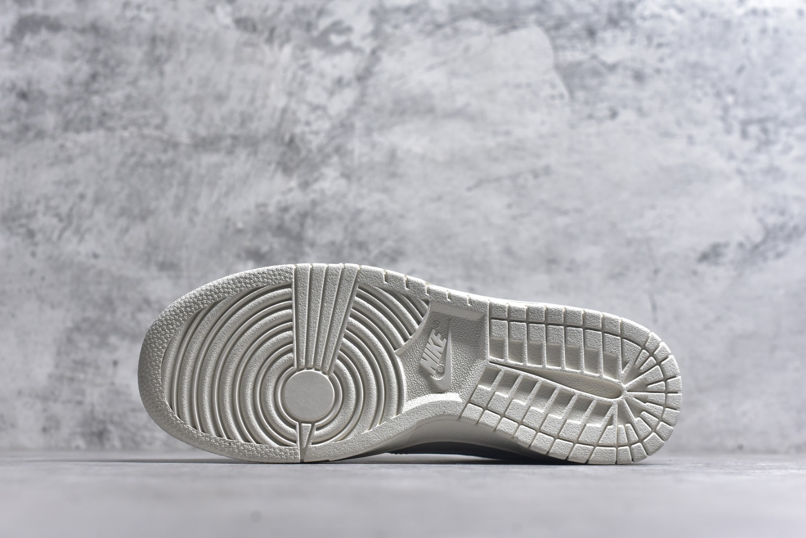 图片[6]-#海外爆款限量发售！Nike SB Dunk Low 高端定制 低帮休闲板鞋 定制鞋盒 大厂纯原品质出货 超高清洁度 皮料切割干净无任何毛边 细节完美 货号：KK1333-004 尺码：36 37.5 38 39 40 41 42 43 44 45-选品中心