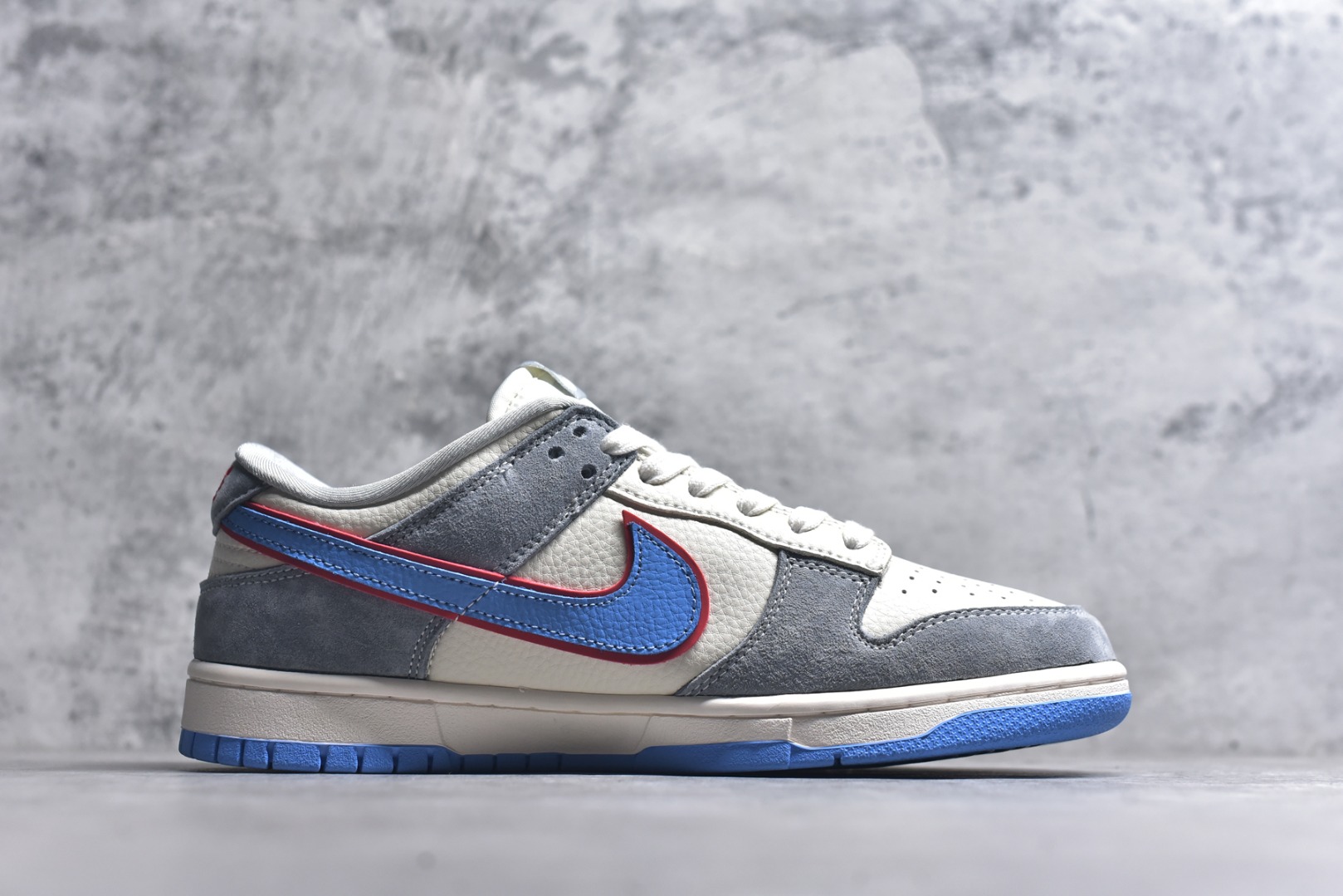 图片[3]-#海外爆款限量发售！Nike SB Dunk Low 高端定制 低帮休闲板鞋 定制鞋盒 大厂纯原品质出货 超高清洁度 皮料切割干净无任何毛边 细节完美 货号：KK1333-010 尺码：36 37.5 38 39 40 41 42 43 44 45-选品中心