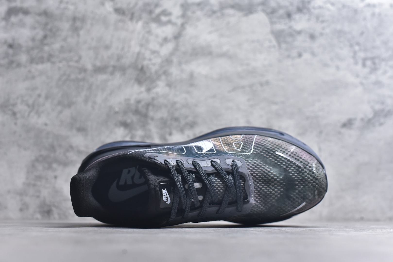 图片[4]-#Nike Vomero premium Air气垫40周年 舒适百搭防滑耐磨 支撑缓震低帮 休闲跑步鞋 时尚外观和运动美学 结合泡棉缓震配置 复古设计风格 泡棉中底 轻盈缓震 缓震鞋垫 货号： FN8453 0342722 尺码：36 36.5 37.5 38 38.5 39 40 40.5 41 42 42.5 43 44 44.5 45-选品中心