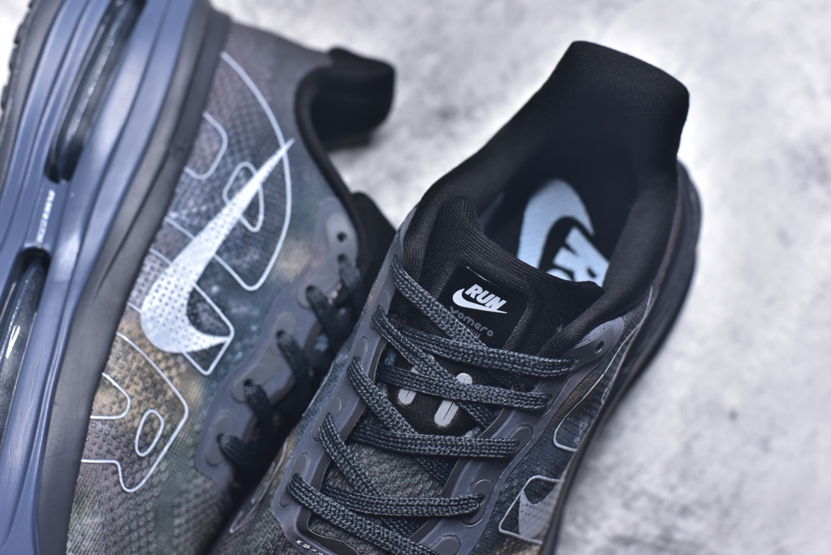 图片[9]-#Nike Vomero premium Air气垫40周年 舒适百搭防滑耐磨 支撑缓震低帮 休闲跑步鞋 时尚外观和运动美学 结合泡棉缓震配置 复古设计风格 泡棉中底 轻盈缓震 缓震鞋垫 货号： FN8453 0342722 尺码：36 36.5 37.5 38 38.5 39 40 40.5 41 42 42.5 43 44 44.5 45-选品中心