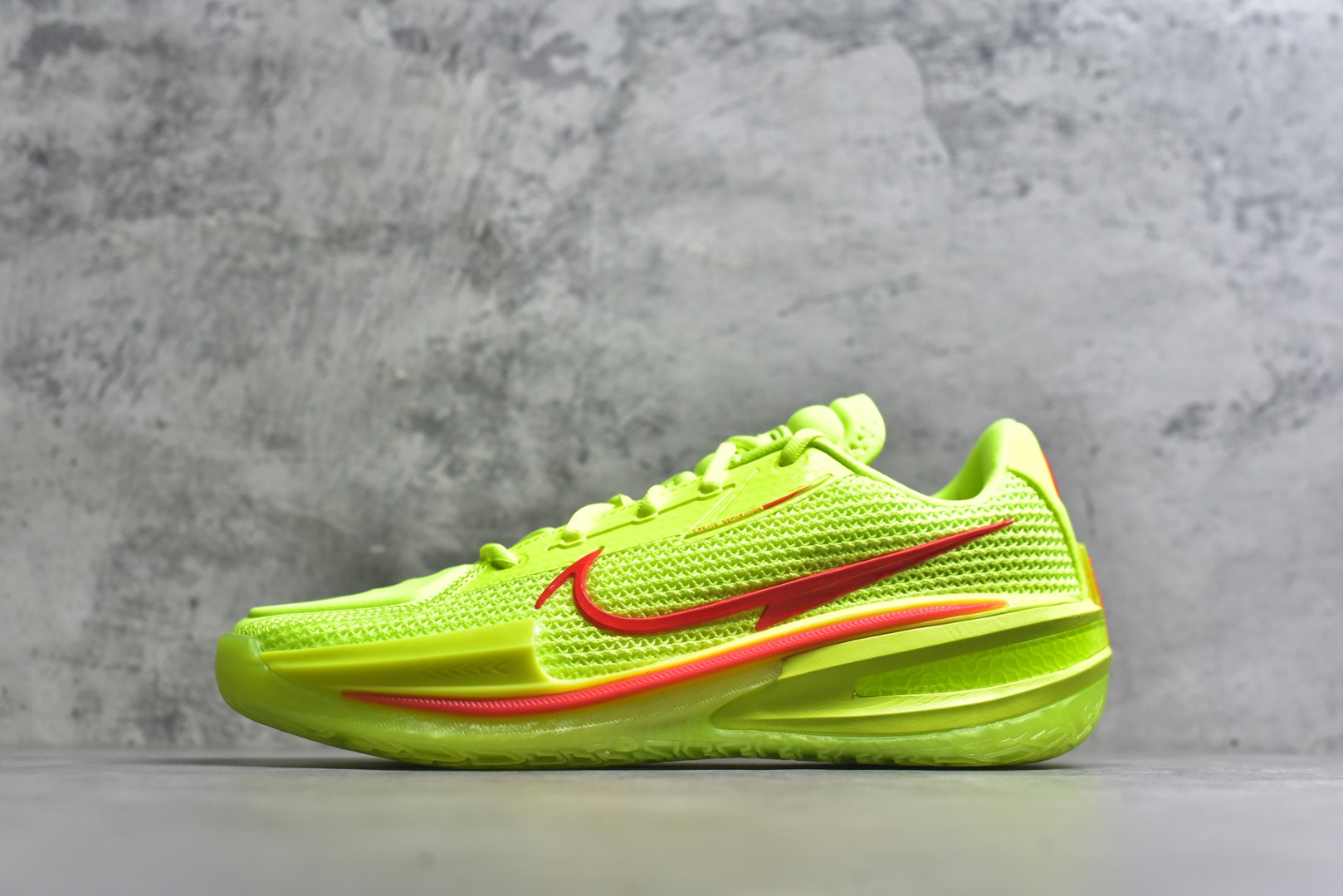 #灭世纯原 NK Zoom GT CUT 1 低帮实战篮球鞋 IM2130-700 历时三月调试 完美版型独家呈现 独家革新四层加厚复合鞋面 鞋面强度及支撑性能秒杀市场尝鲜纯原 独家内置高韧性TPU抗扭片 尝鲜纯原无抗扭片 原厂ZOOM 配套工艺气垫 澎湃脚感上脚可鉴 区分市场假气垫 低气压气垫 大底正确拼接式SWOOSH图案 区分市场一体式贴膜 原厂REACT中底发泡模具 前掌纹路极其立体 防滑性能优异 实战出真知 历经多位圈内大神实战测试 尺码：39 40 40.5 41 42 42.5 43 44 44.5 45 46-选品中心