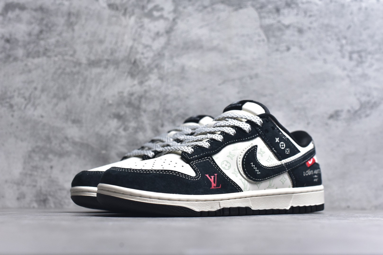 图片[2]-#Nike SB Dunk Low LV联名 双勾信花 周年高端定制 低帮休闲板鞋 CX5050-Y22 #定制鞋盒 大厂纯原品质出货 超高清洁度 皮料切割干净无任何毛边 细节完美 尺码：36 36.5 37.5 38 38.5 39 40 40.5 41 42 42.5 43 44 44.5 45 9.E5-选品中心