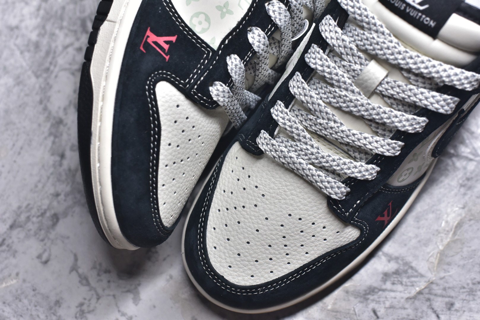 图片[8]-#Nike SB Dunk Low LV联名 双勾信花 周年高端定制 低帮休闲板鞋 CX5050-Y22 #定制鞋盒 大厂纯原品质出货 超高清洁度 皮料切割干净无任何毛边 细节完美 尺码：36 36.5 37.5 38 38.5 39 40 40.5 41 42 42.5 43 44 44.5 45 9.E5-选品中心