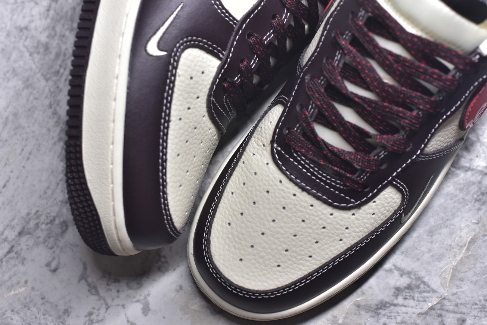 图片[8]-#海外爆款限量发售！公司级Nike Air Force 1 \’07 Low “Supreme联名——字母红勾”空军一号 高端定制 低帮 运动鞋 休闲鞋 折边针车 工艺难度大 原楦头原纸板 原装鞋盒 定制五金配件 内置全掌气垫 原厂鞋底 货号：KJ1688-019 尺码：36 36.5 37.5 38 38.5 39 40 40.5 41 42 42.5 43 44 44.5 45-选品中心