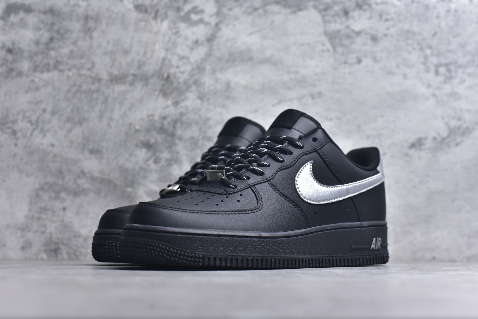 图片[2]-#Nike Air Force 1\’07 Low 黑银武士 空军一号低帮休闲板鞋 ZH0316-125 #定制皮料 定制鞋盒 原楦原纸板 纯正空军版型 内置全掌气垫 尺码：36 36.5 37.5 38 38.5 39 40 40.5 41 42 42.5 43 44 44.5 45 9.D4-选品中心