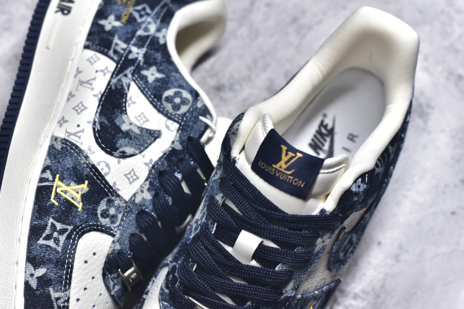 图片[9]-#Nike Air Force 1\’07 Low LV联名 白墨蓝 空军一号低帮休闲板鞋 YF9511-820 #定制皮料 定制鞋盒 原楦原纸板 纯正空军版型 内置全掌气垫 尺码：36 36.5 37.5 38 38.5 39 40 40.5 41 42 42.5 43 44 44.5 45 9.D4-选品中心