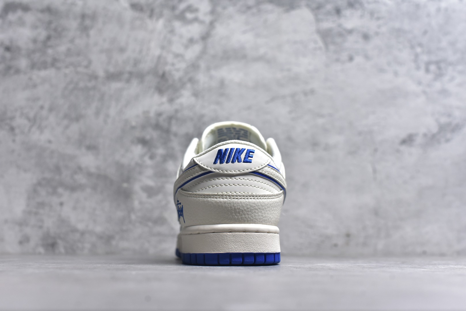 图片[5]-#海外爆款限量发售！Nike SB Dunk Low“ 斯图西联名——天空蓝满天星” 周年高端定制 低帮休闲板鞋 定制鞋盒 大厂纯原品质出货 超高清洁度 皮料切割干净无任何毛边 细节完美 货号：JP1628-022 尺码：36 36.5 37.5 38 38.5 39 40 40.5 41 42 42.5 43 44 44.5 45-选品中心