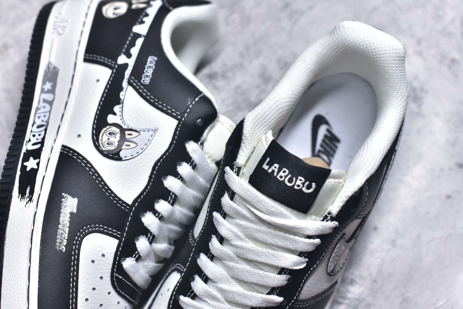 图片[9]-#海外限量发售！公司级NIke Air Force 1 \’07 Low “黑色涂鸦拉布布”空军一号 低帮 运动鞋 休闲鞋 折边针车 工艺难度大 原楦头原纸板 原装鞋盒 定制五金配件 内置全掌气垫 原厂鞋底 货号：KJ5188-001 尺码：36 36.5 37.5 38 38.5 39 40 40.5 41 42 42.5 43 44 44.5 45-选品中心