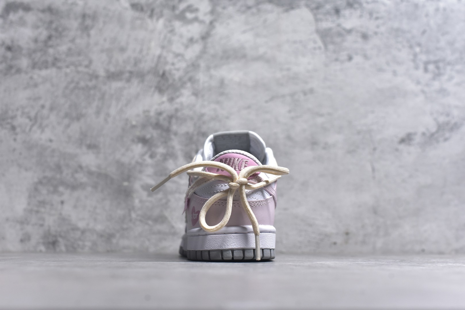 图片[5]-#Nike SB Dunk Low 情人节粉绑带 低帮休闲板鞋 DD1391-103 #定制鞋盒 超高清洁度 皮料切割干净无任何毛边 细节完美 尺码：35.5 36 36.5 37.5 38 38.5 39 40 9.E5-选品中心