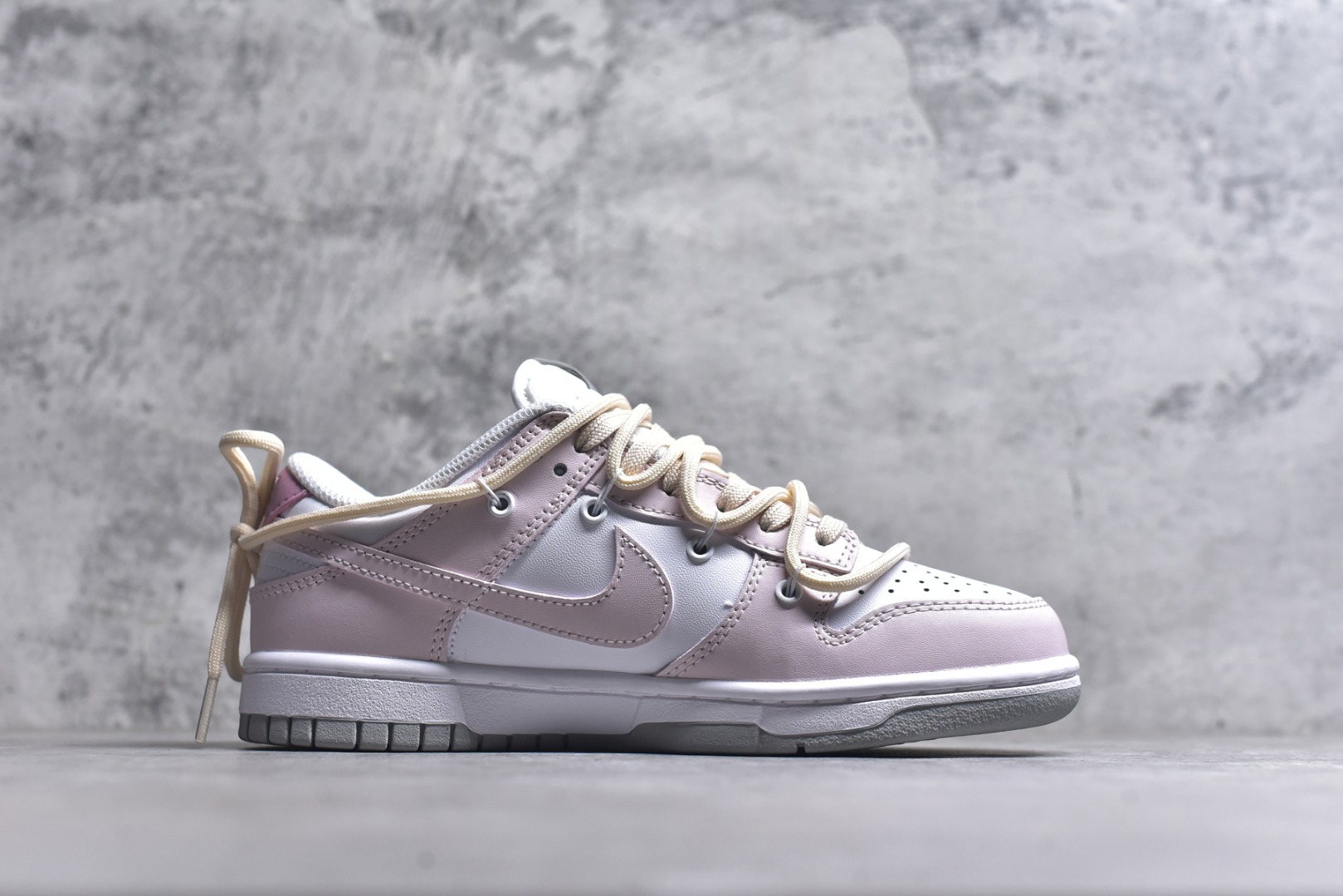 图片[3]-#Nike SB Dunk Low 情人节粉绑带 低帮休闲板鞋 DD1391-103 #定制鞋盒 超高清洁度 皮料切割干净无任何毛边 细节完美 尺码：35.5 36 36.5 37.5 38 38.5 39 40 9.E5-选品中心