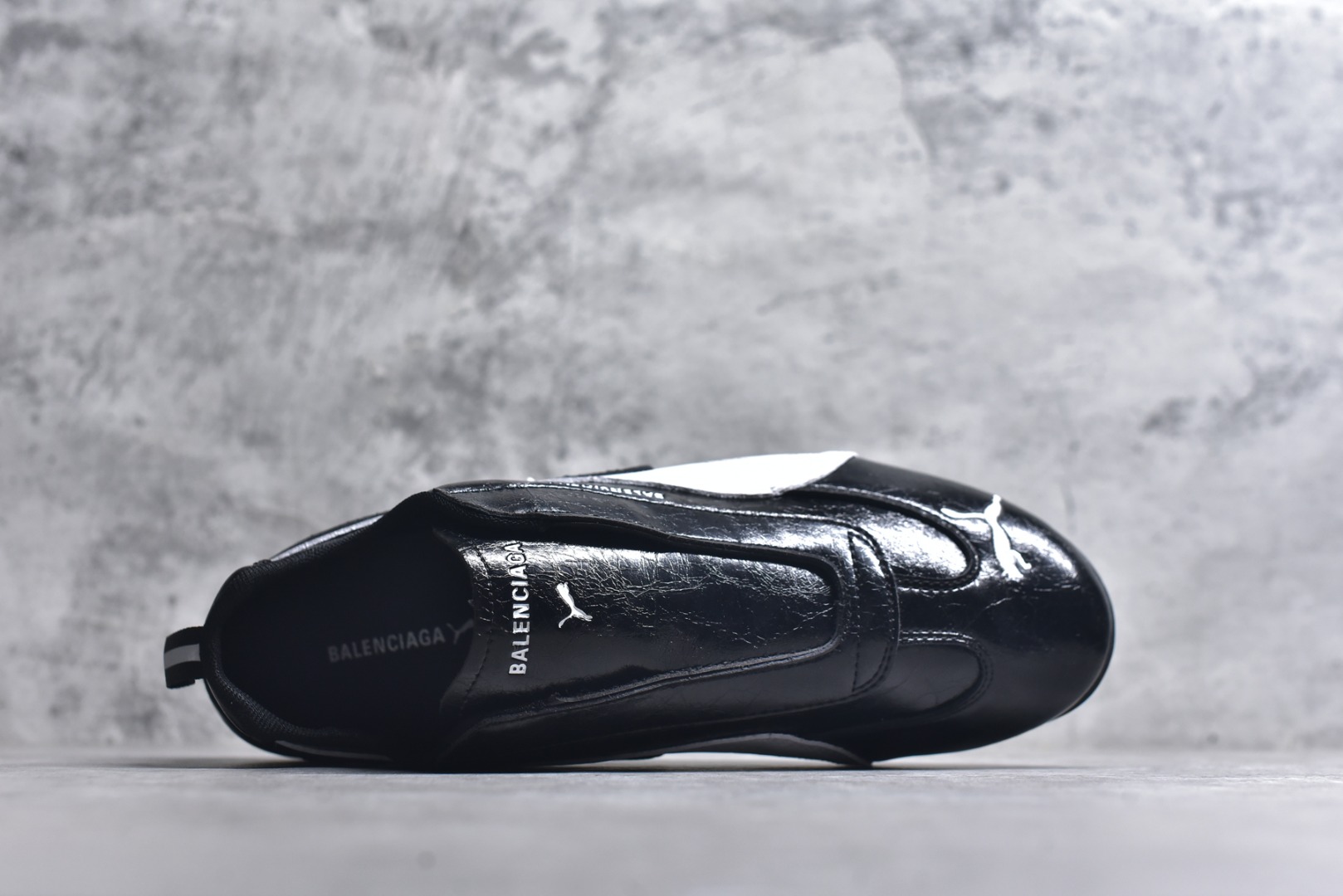 图片[4]-#PUMA 彪马 x Speedcat Suede Balenciaga巴黎世家 Speedcat 系列 薄底鞋 牛皮绒面革 圆头做旧磨损 低帮 生活休闲鞋 极速赛车系列 复古运动休闲跑鞋 充正版本 鞋面设计轻量透气 提供了舒适性和穿着感受 柔软内里材质 穿着更加舒适 橡胶鞋底提供持久的牵引力 货号： 40651501 尺码：35 36 37 38 39 40 41 42 43 44 45-选品中心