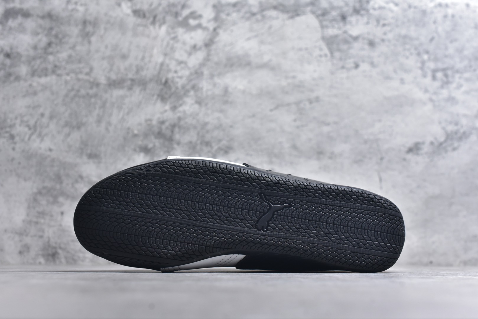 图片[6]-#PUMA 彪马 x Speedcat Suede Balenciaga巴黎世家 Speedcat 系列 薄底鞋 牛皮绒面革 圆头做旧磨损 低帮 生活休闲鞋 极速赛车系列 复古运动休闲跑鞋 充正版本 鞋面设计轻量透气 提供了舒适性和穿着感受 柔软内里材质 穿着更加舒适 橡胶鞋底提供持久的牵引力 货号： 40651501 尺码：35 36 37 38 39 40 41 42 43 44 45-选品中心