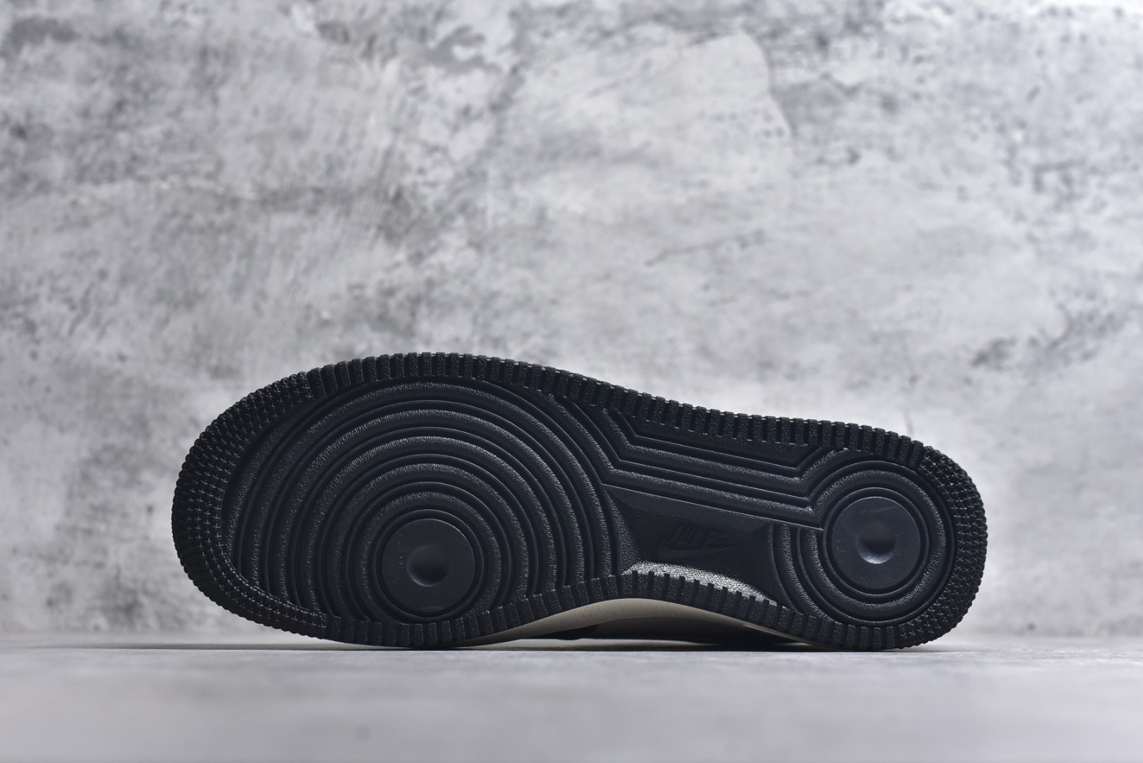 图片[6]-#海外限量发售！公司级NIke Air Force 1 \’07 Low “黑黄双勾”空军一号 低帮 运动鞋 休闲鞋 折边针车 工艺难度大 原楦头原纸板 原装鞋盒 定制五金配件 内置全掌气垫 原厂鞋底 货号：DD1982-311 尺码：36 36.5 37.5 38 38.5 39 40 40.5 41 42 42.5 43 44 44.5 45-选品中心