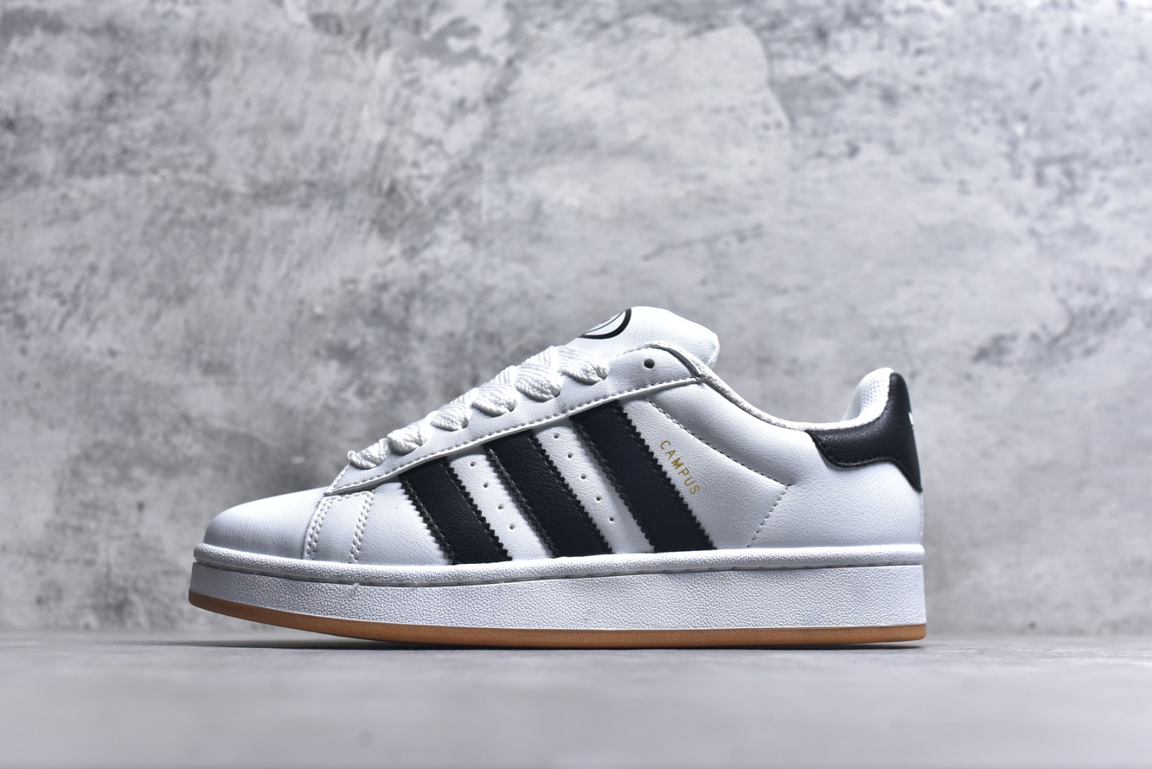 #Adidas 阿迪达斯 Campus 00S 三叶草校园休闲板鞋 QC标 经典白搭情侣板鞋 尺码：36 36.5 37.5 38 38.5 39 40 40.5 41 42 42.5 43 44 44.5 45-选品中心