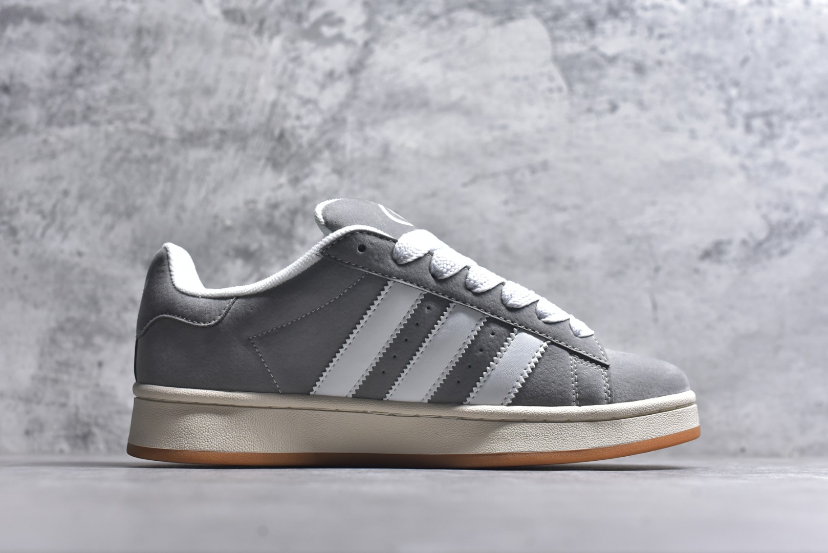 图片[3]-#Adidas 阿迪达斯 Campus 00S 三叶草校园休闲板鞋 QC标 经典白搭情侣板鞋 尺码：36 36.5 37.5 38 38.5 39 40 40.5 41 42 42.5 43 44 44.5 45-选品中心