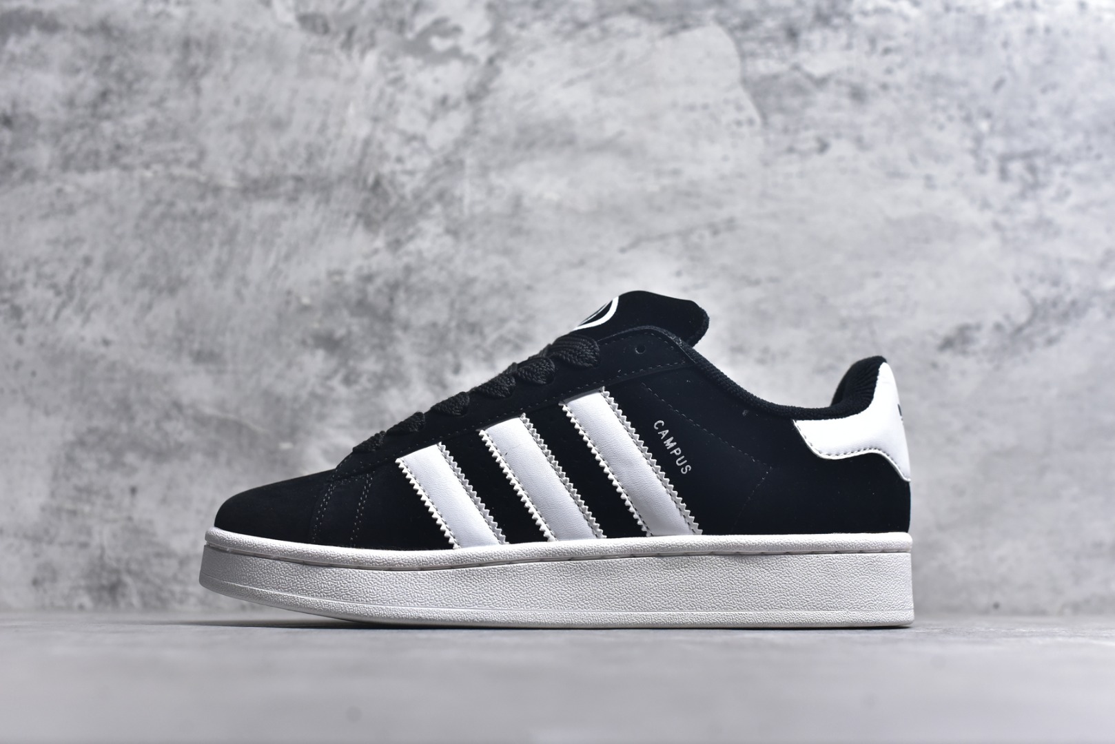 #Adidas 阿迪达斯 Campus 00S 三叶草校园休闲板鞋 QC标 经典白搭情侣板鞋 尺码：36 36.5 37.5 38 38.5 39 40 40.5 41 42 42.5 43 44 44.5 45-选品中心