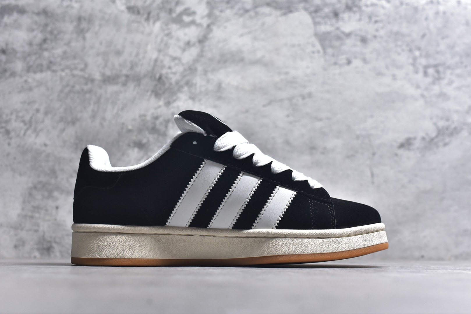 图片[3]-#Adidas 阿迪达斯 Campus 00S 三叶草校园休闲板鞋 QC标 经典白搭情侣板鞋 尺码：36 36.5 37.5 38 38.5 39 40 40.5 41 42 42.5 43 44 44.5 45-选品中心