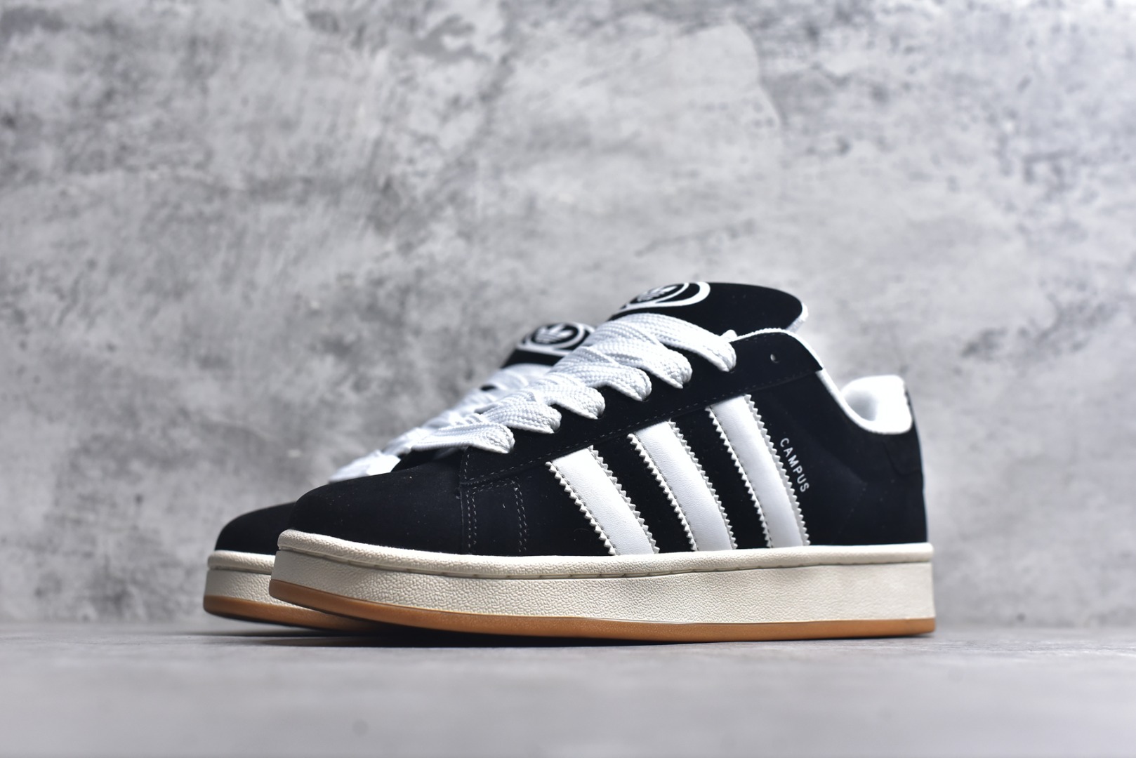 图片[2]-#Adidas 阿迪达斯 Campus 00S 三叶草校园休闲板鞋 QC标 经典白搭情侣板鞋 尺码：36 36.5 37.5 38 38.5 39 40 40.5 41 42 42.5 43 44 44.5 45-选品中心