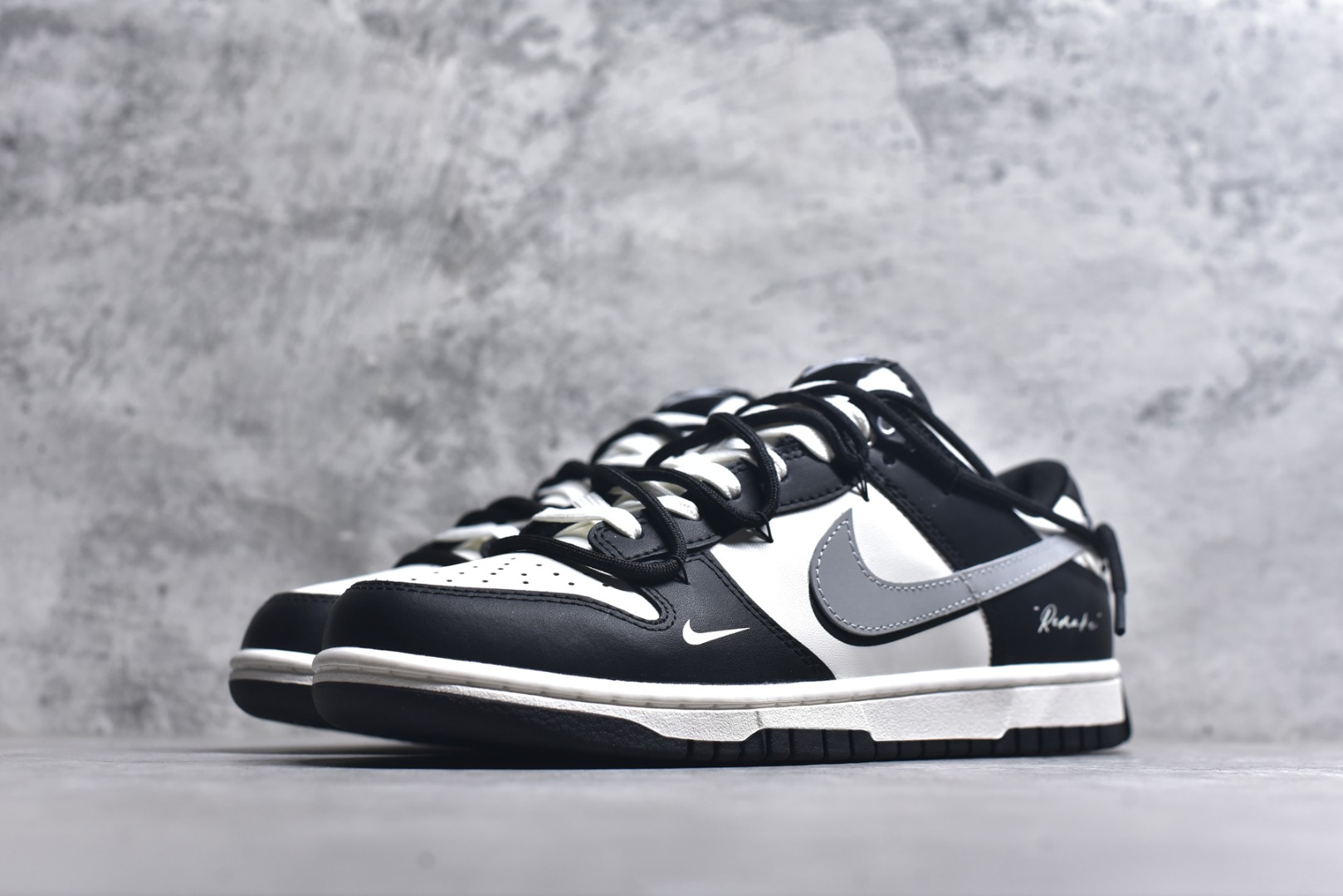 图片[2]-#Nike SB Dunk Low \”Just Do It\” 绑带 周年高端定制 低帮休闲板鞋 BG0518-092 #定制鞋盒 大厂纯原品质出货 超高清洁度 皮料切割干净无任何毛边 细节完美 尺码：40 40.5 41 42 42.5 43 44 44.5 45 46 9.E5-选品中心