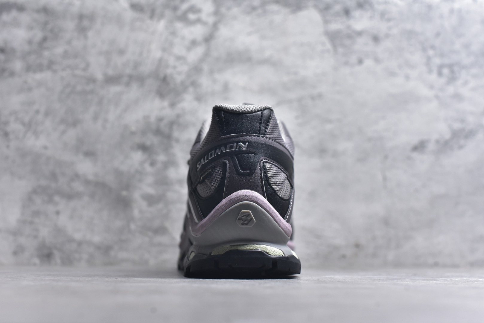 图片[5]-#Salomon XT-QUEST ADV 萨洛蒙情侣款户外机能鞋 491277 全新绿x升级版 品质大改进 ️ 全鞋改进为原厂一致材料打造 全新修长鞋型 相对老版臃肿鞋型 此版的版型更正 全新玻璃冲刀 清洁度提升 同步原版左右鞋带孔的间距加大（之前老版间距太小） 网面与鞋头材料校对一致无色差（老版网面有色差） 鞋后跟反口V字定型同步zp（老版臃肿为U字后跟反口） 鞋舌两侧鞋帮脚踝处更加直挺（之前老版往中间踏） 鞋盒黑盒改正为原版牛皮纸鞋盒 鞋头处添加☯️太极标 所有细节多次修改校正 坚持同步原版无差别 毋庸置疑全市场最好的版本💪🏻终端优势供应 尺码：36-46-选品中心