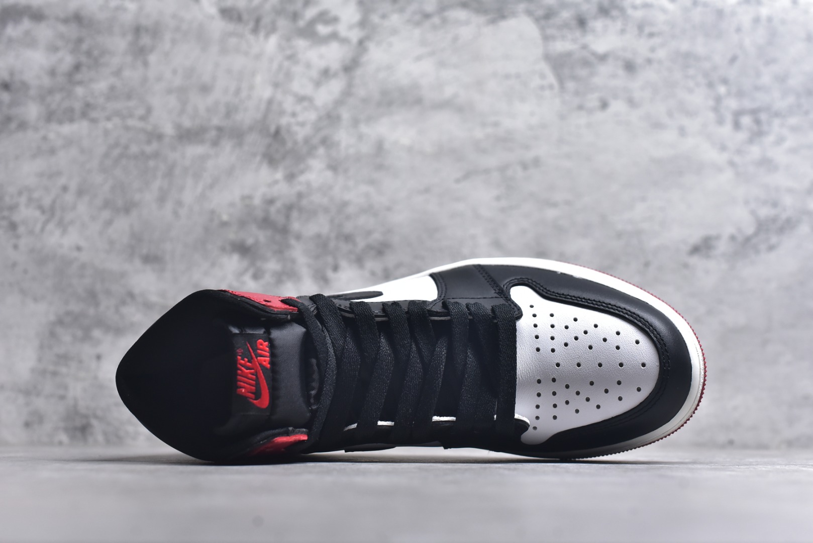 图片[4]-#Jordan Air Jordan 1 High OG 黑脚趾 消失的飞翼“Black Toe Reimagined” 红色 材质版型无敌 价格良心 碾压同价位任何版本 货号：DZ5485-106 尺码：36 36.5 37.5 38 38.5 39 40 40.5 41 42 42.5 43 44 44.5 45 46 46.5 47.5-选品中心