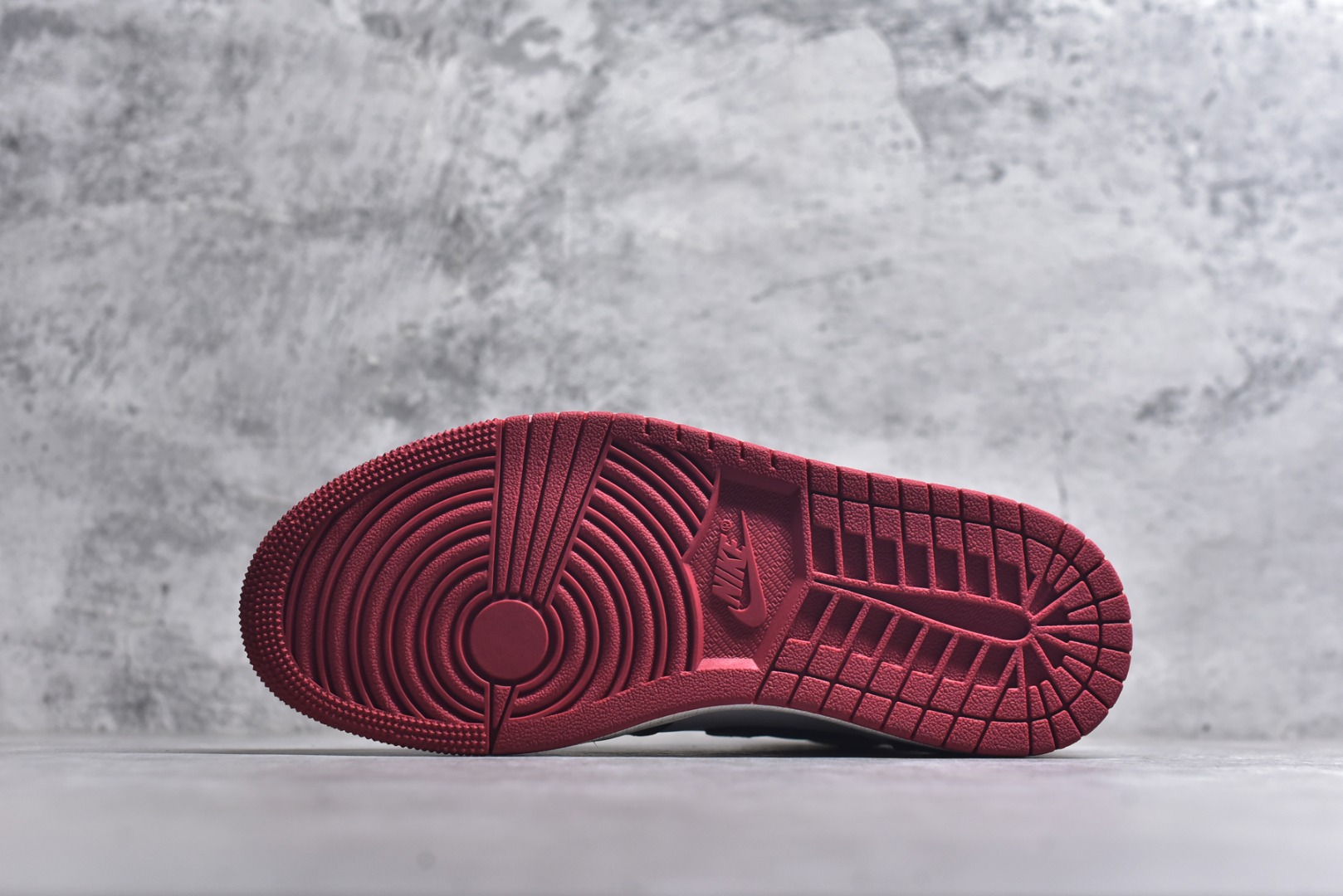 图片[6]-#Jordan Air Jordan 1 High OG 黑脚趾 消失的飞翼“Black Toe Reimagined” 红色 材质版型无敌 价格良心 碾压同价位任何版本 货号：DZ5485-106 尺码：36 36.5 37.5 38 38.5 39 40 40.5 41 42 42.5 43 44 44.5 45 46 46.5 47.5-选品中心