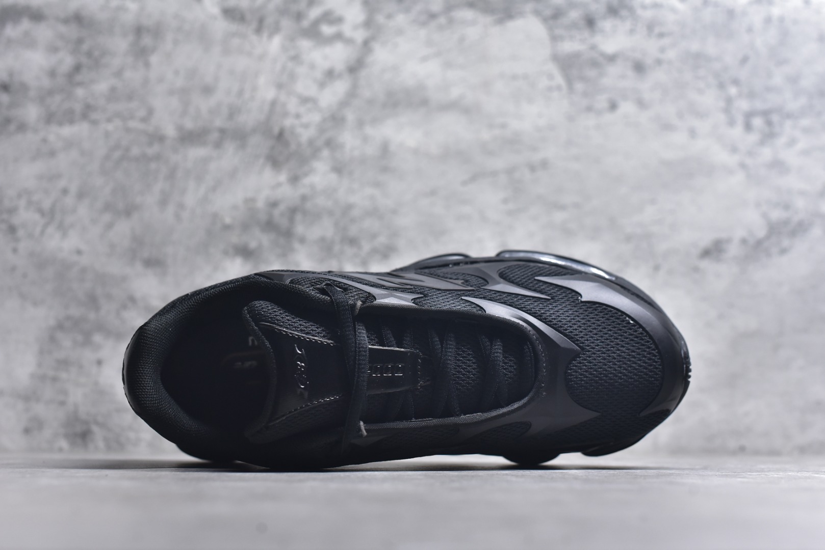 图片[4]-#New Balance 新百伦 NB2000 网面休闲鞋 U200078C NB官方重磅新品 一款融合复古设计与现代科技的跑鞋，以其经典的造型和舒适脚感，成为2025年复古潮流爱好的推荐单品。 极具视觉冲击力的5根ABZORB单元，以及无缝鞋面的设计，加上3M反光材质的装饰，比之前推出的9060系列更夸张，更具未来感。 尺码：36-46.5-选品中心