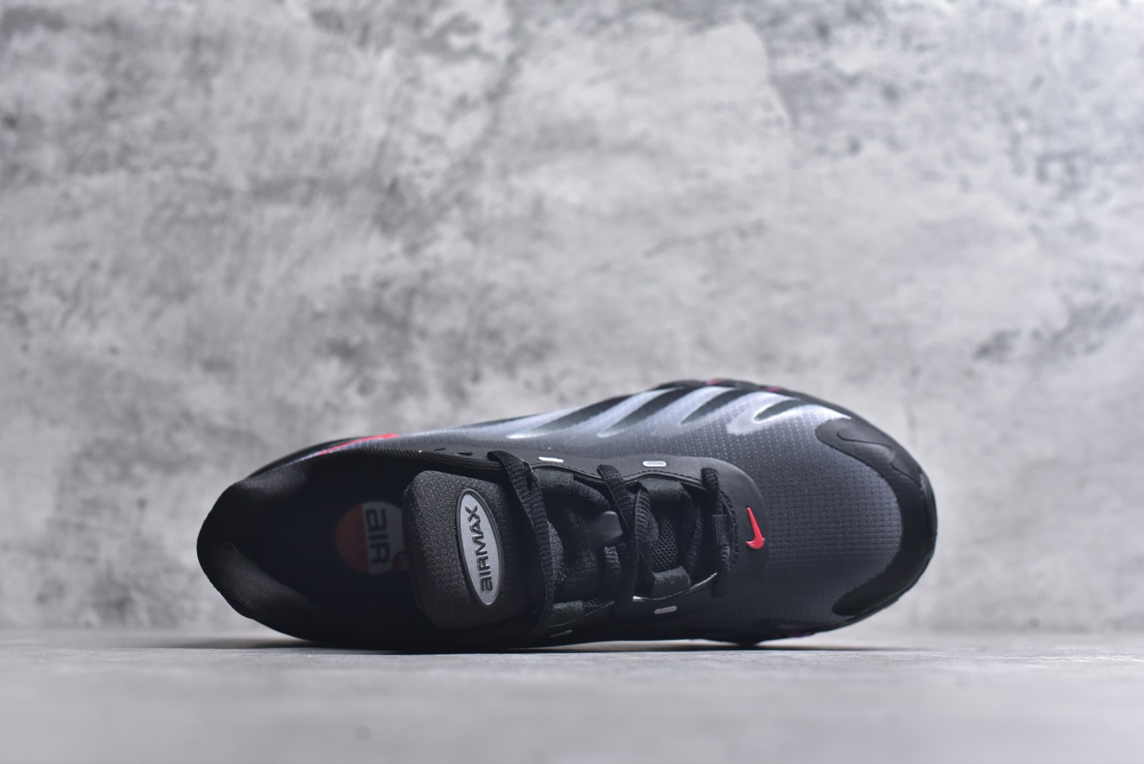 图片[4]-#Nike Air Max Dn8 舒适减震防滑耐磨低帮跑步鞋 男女同款 Nike 旗下 Air Max 家族正式迎来最新成员 Air Max DN8，此鞋款旨在透过 Dynamic Air 技术提升全天穿着体验，当中首次采用了全掌 Dynamic Air 系统，内置两组 Air 气垫，并透过八条互相连通的气管形成持续的气压循环，让每一步都更具弹性与灵活度。 货号：IH4119-004 尺码：36 37.5 38 39 40 41 42 43 44 45-选品中心