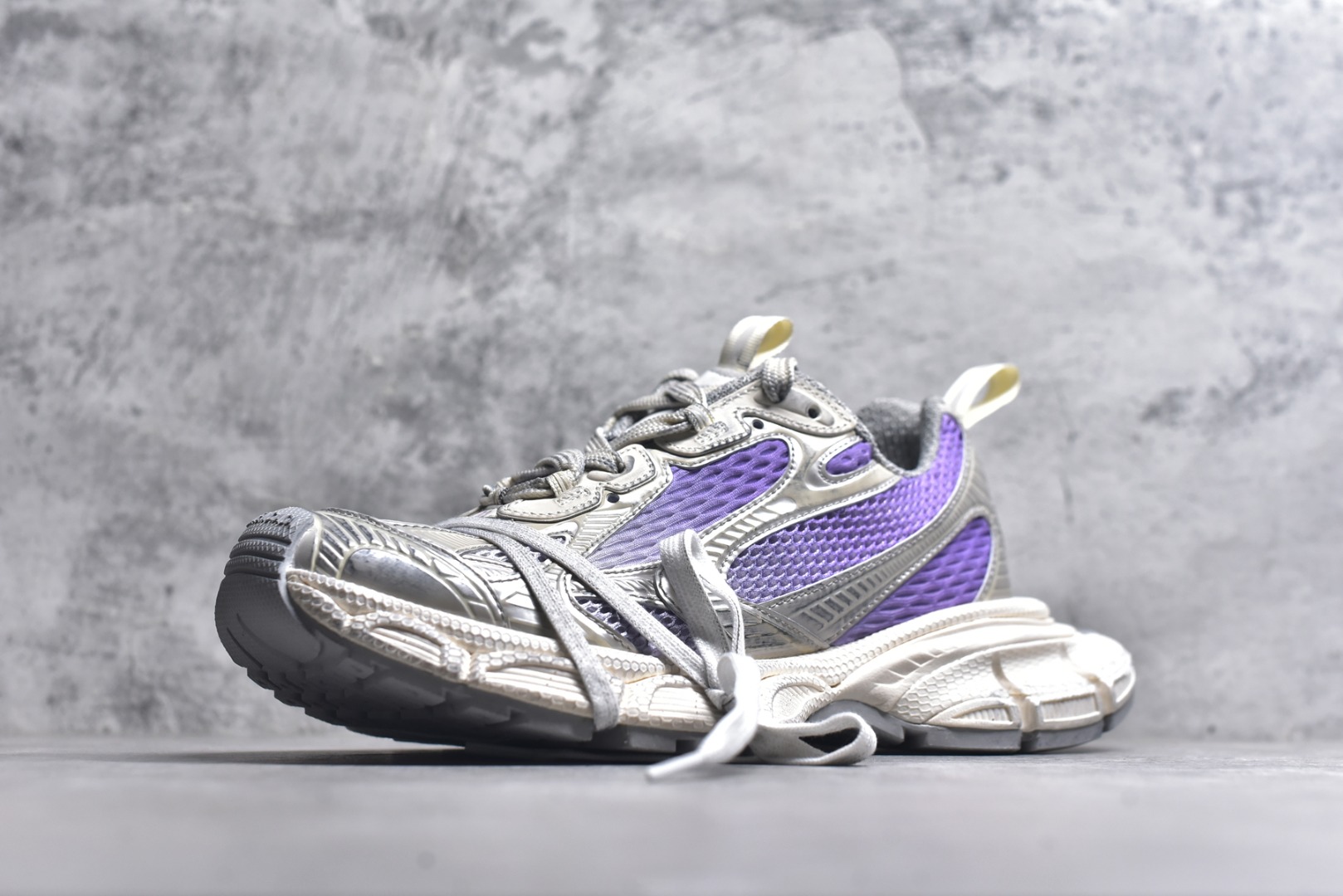 图片[2]-#BALENCIAGA 3XL Sneakers 3+系列巴黎世家 低帮复古阔型底姥爹风潮流百搭休闲慢跑鞋“网织浅灰银金属VG版#男女鞋配件防尘袋及附送鞋带#全部采用原档案原楦数据开发#1：1比例克重(原鞋一致轻度做旧效果!!)#原装EVA环保去臭环型鞋垫#全新开发5层私模,搭载轻量发泡EVA缓震中底,组合防滑橡胶大底❗法国高端奢侈品牌 货号：734734 W3XGM 5590 尺码：35 36 37 38 39 40 41 42 43 44 45 46-选品中心